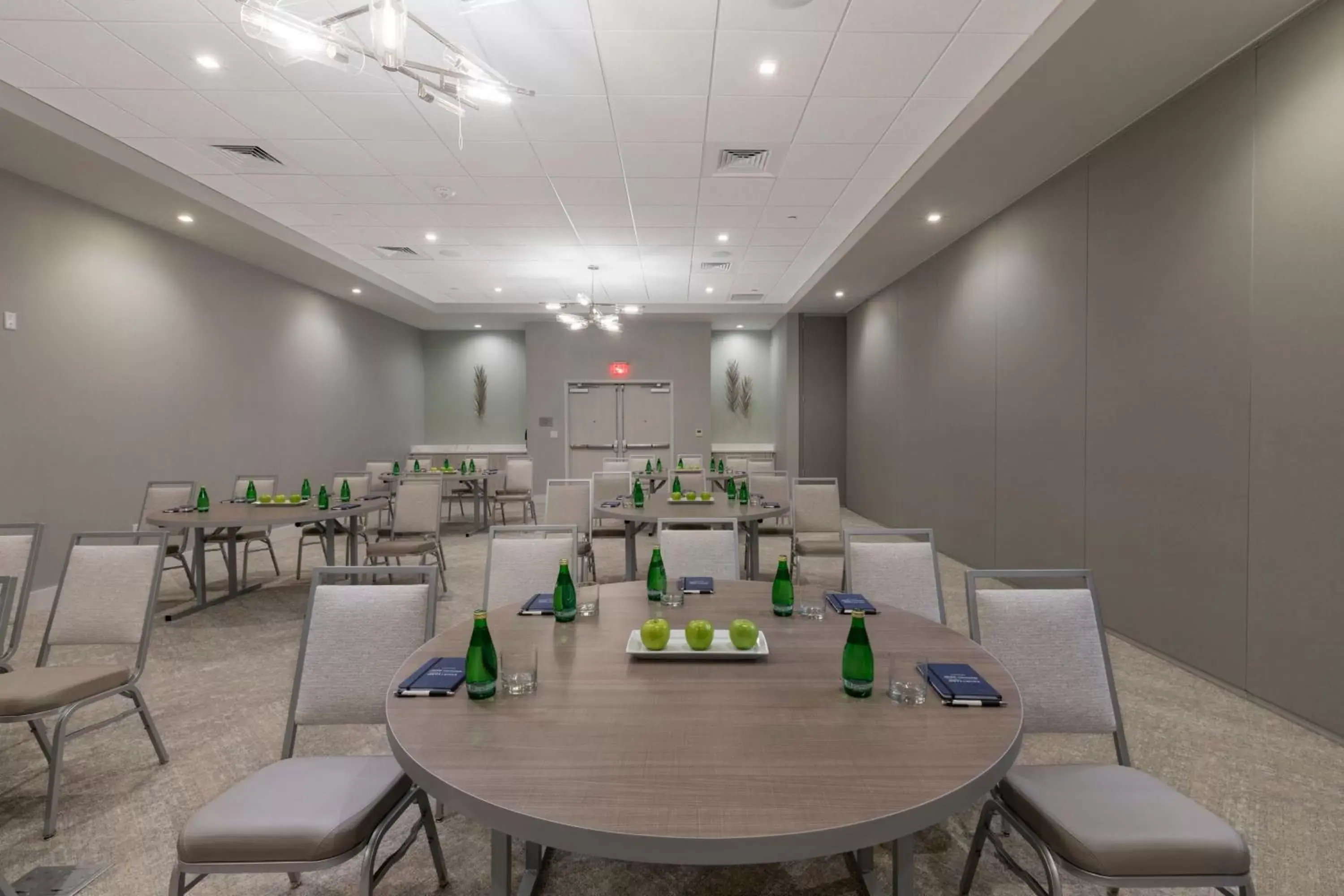 Meeting/conference room in SpringHill Suites by Marriott Amelia Island