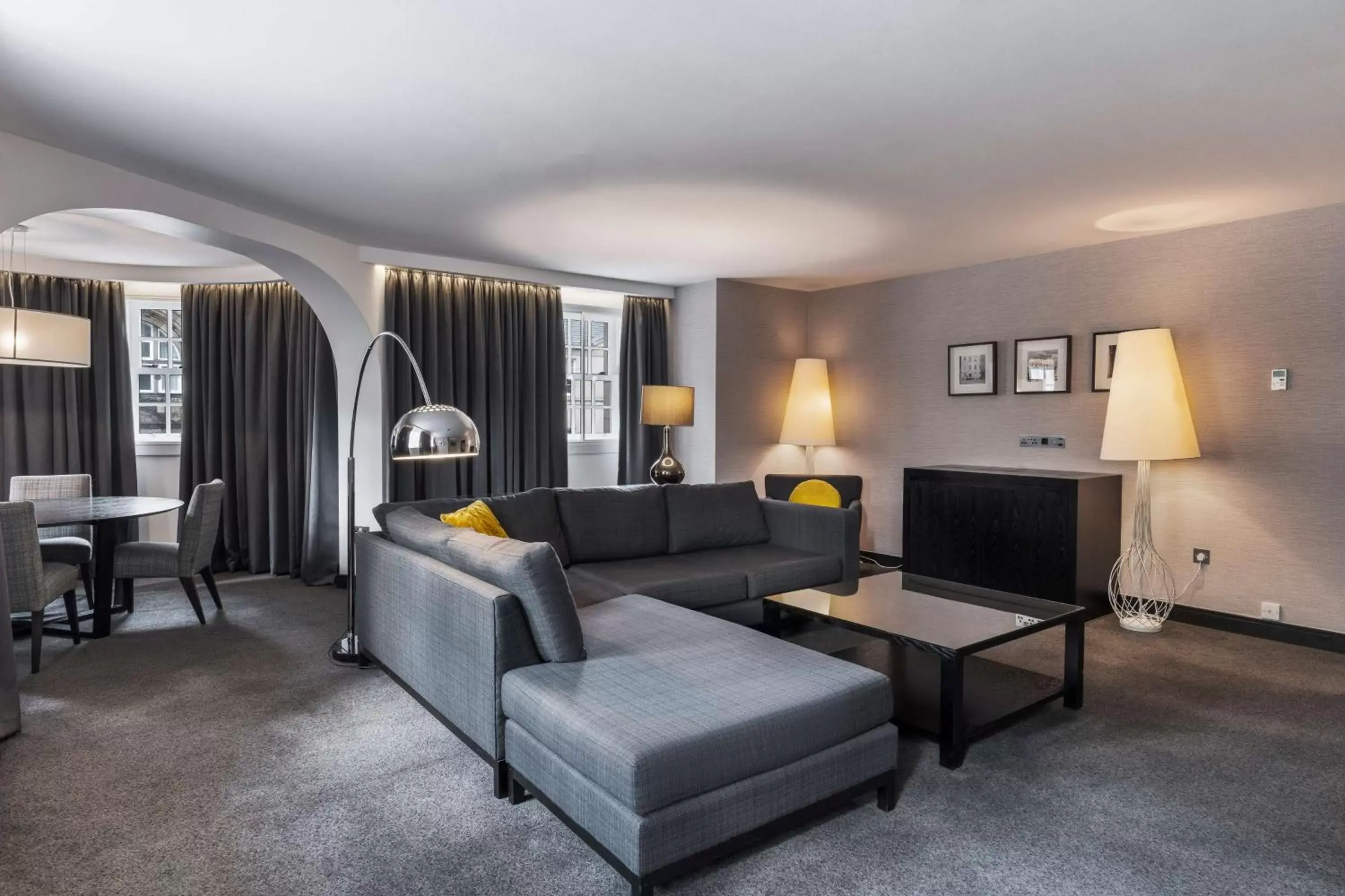 Photo of the whole room, Seating Area in Radisson Blu Hotel, Edinburgh City Centre