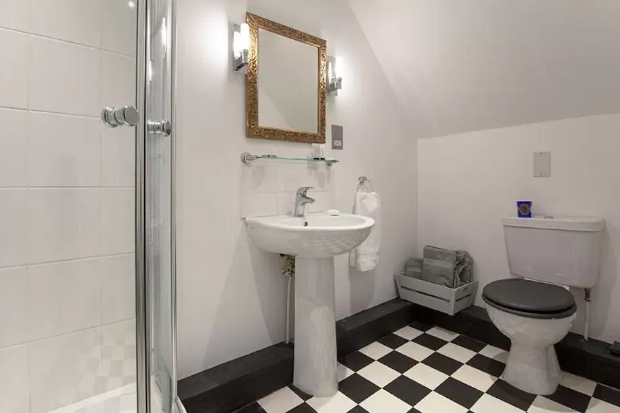 Bathroom in The Stag's Head Inn