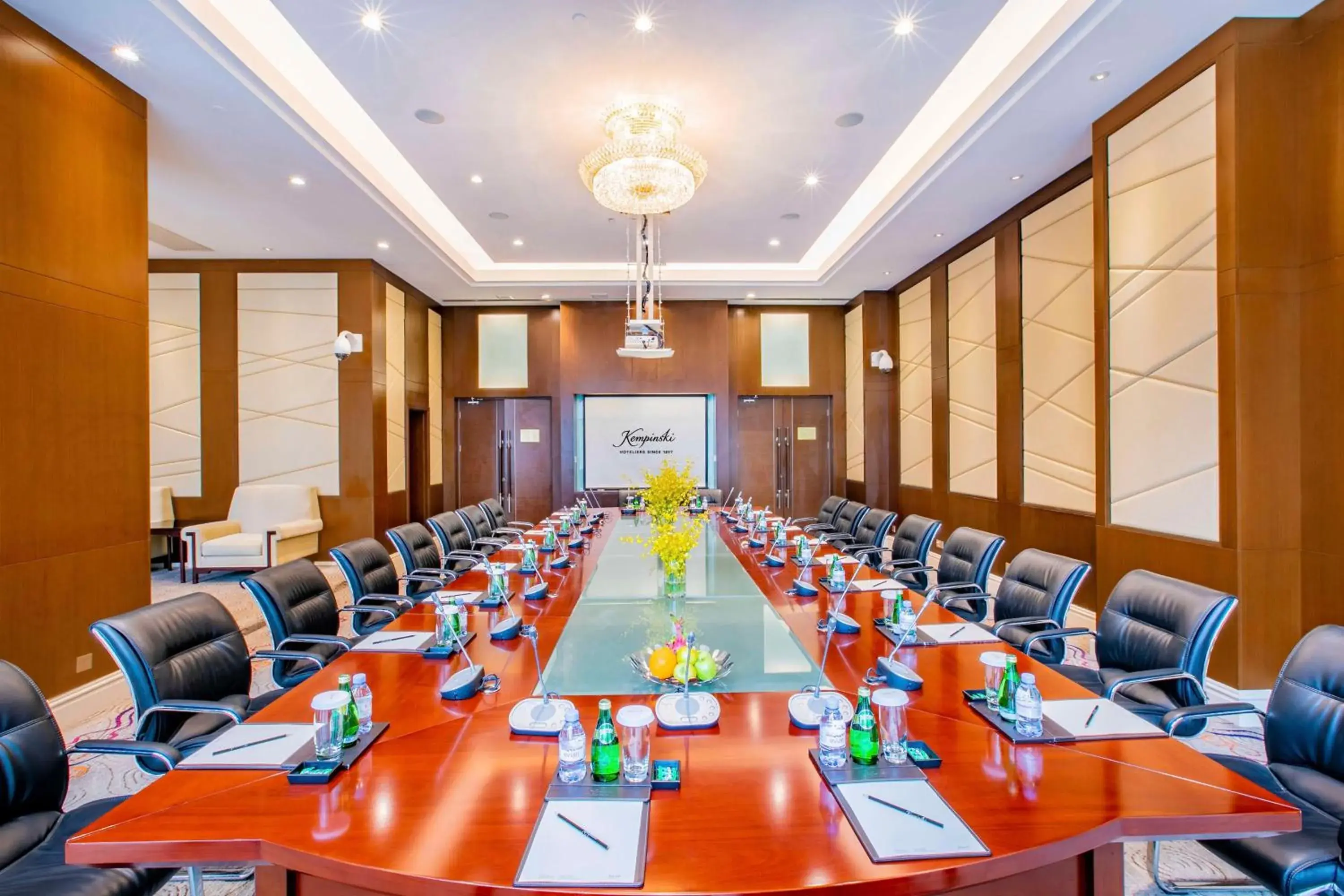 Meeting/conference room in Guiyang Kempinski Hotel