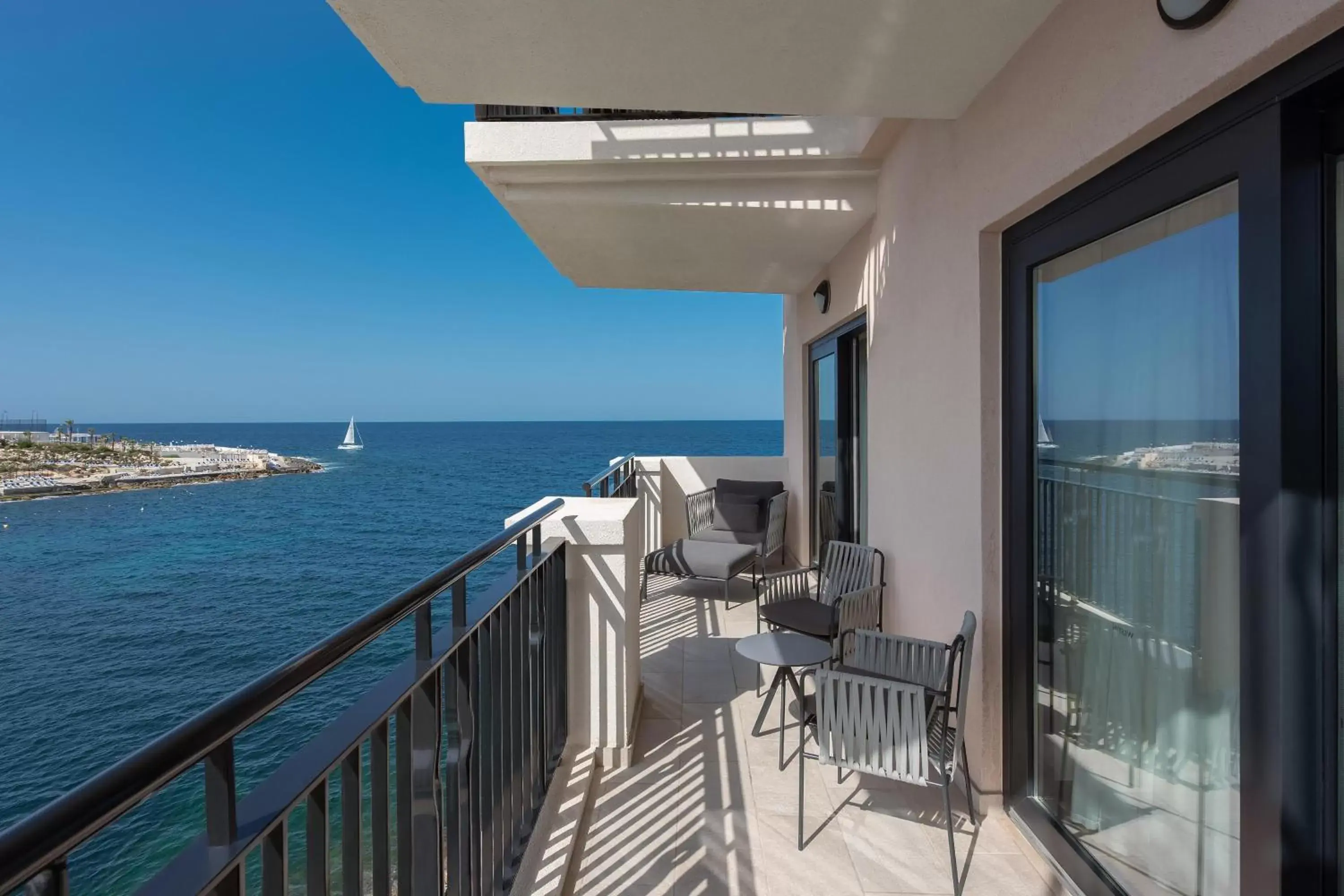 Photo of the whole room, Sea View in The Westin Dragonara Resort, Malta