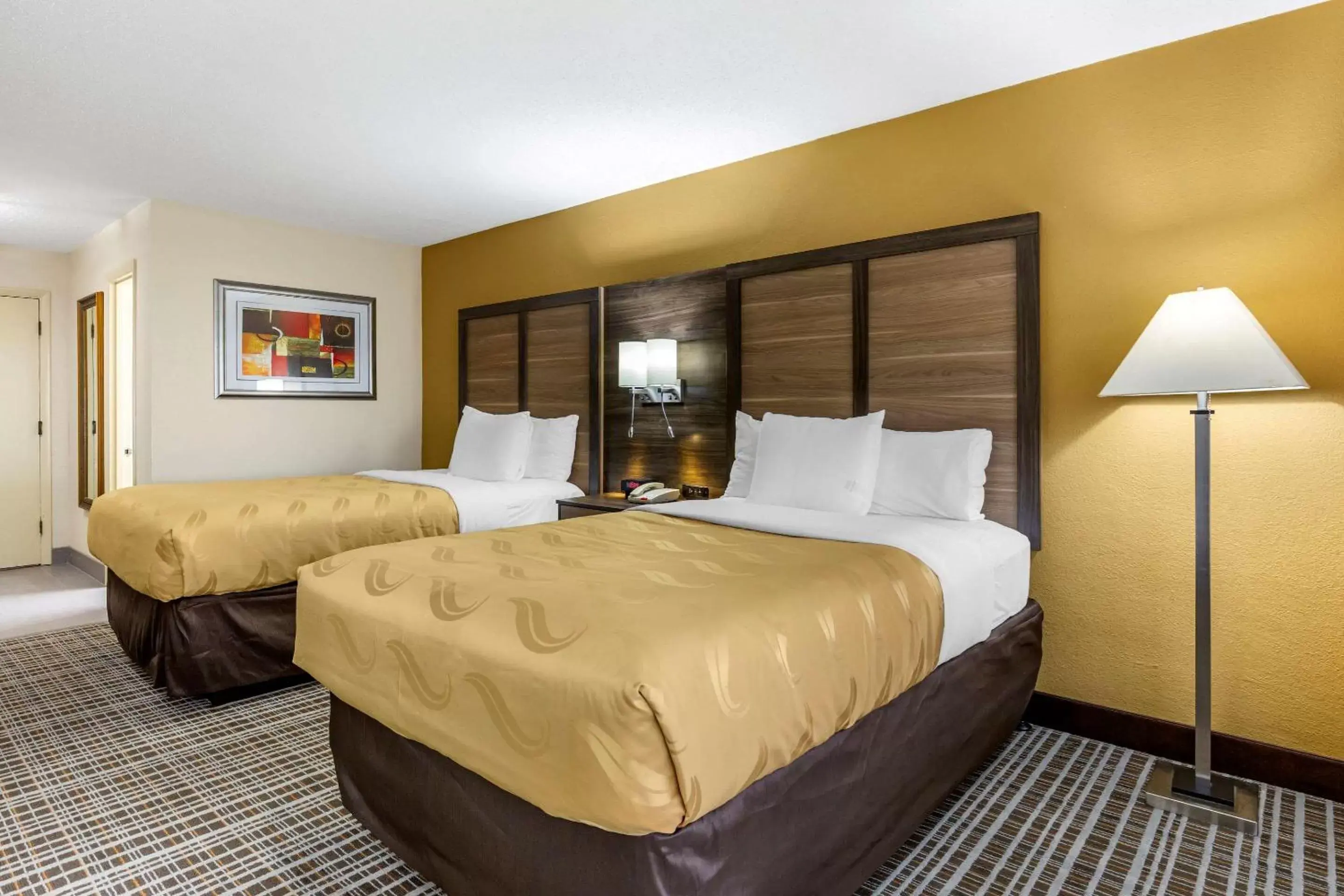 Photo of the whole room, Room Photo in Quality Inn & Suites - Greensboro-High Point