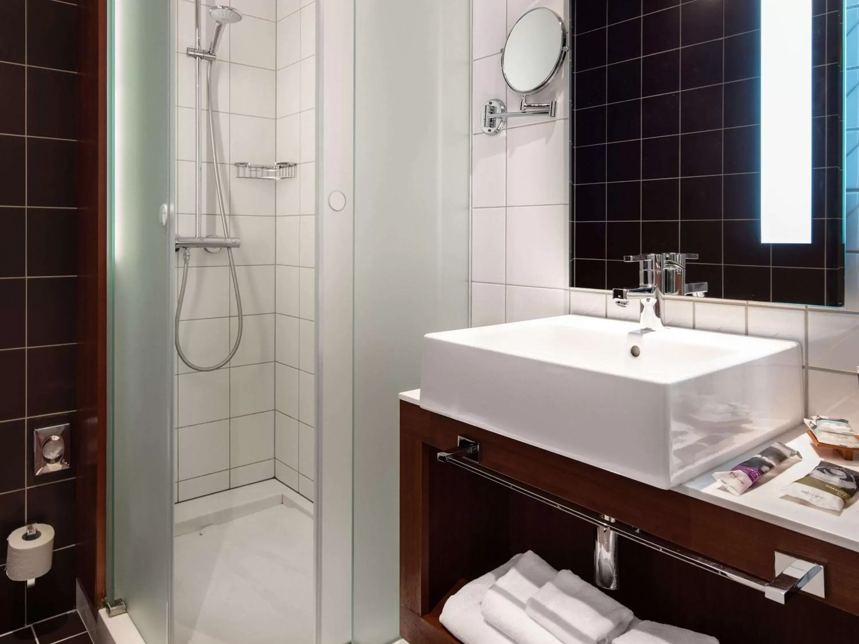 Shower, Bathroom in Mercure Ostrava Center