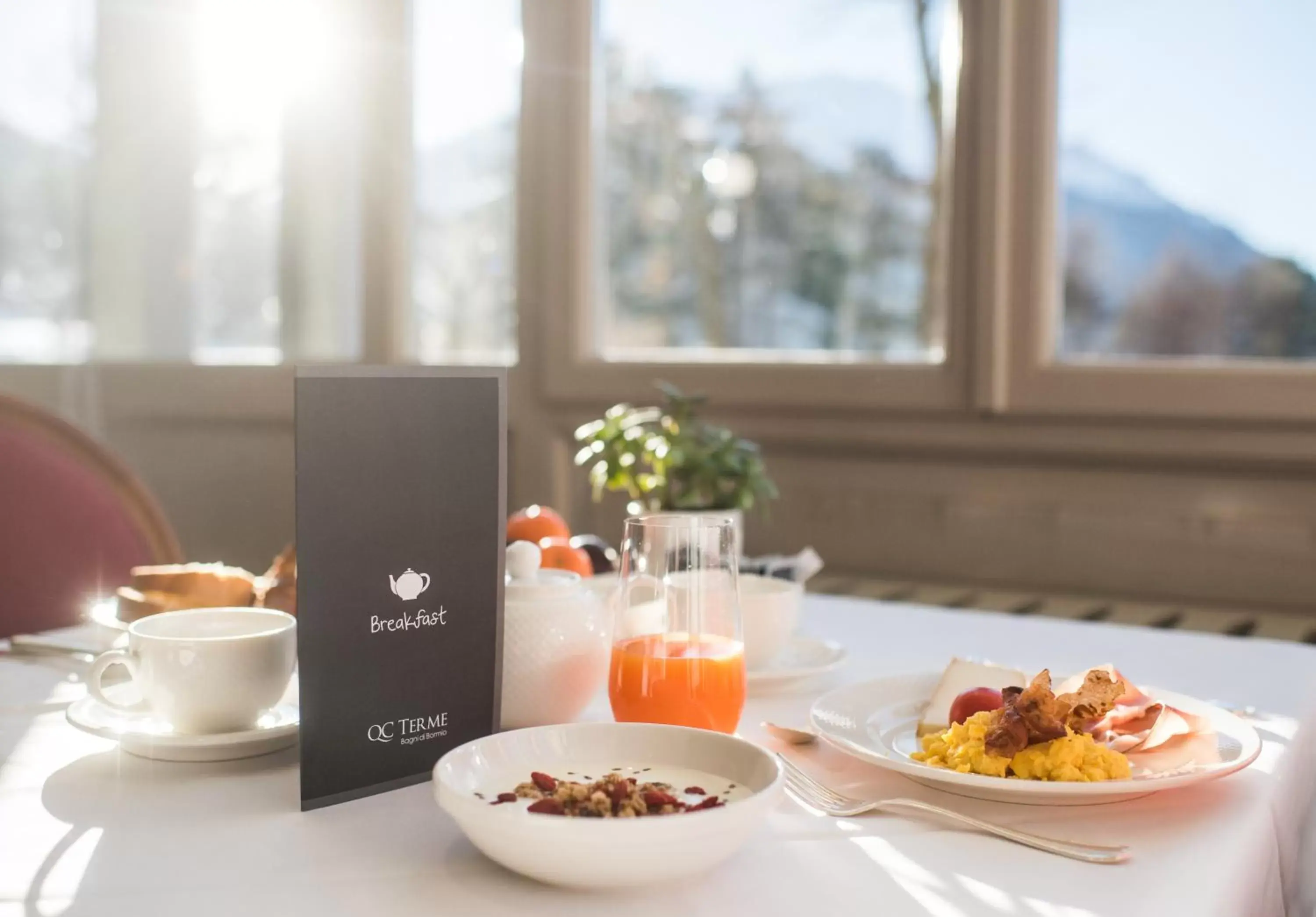 Breakfast in QC Terme Grand Hotel Bagni Nuovi