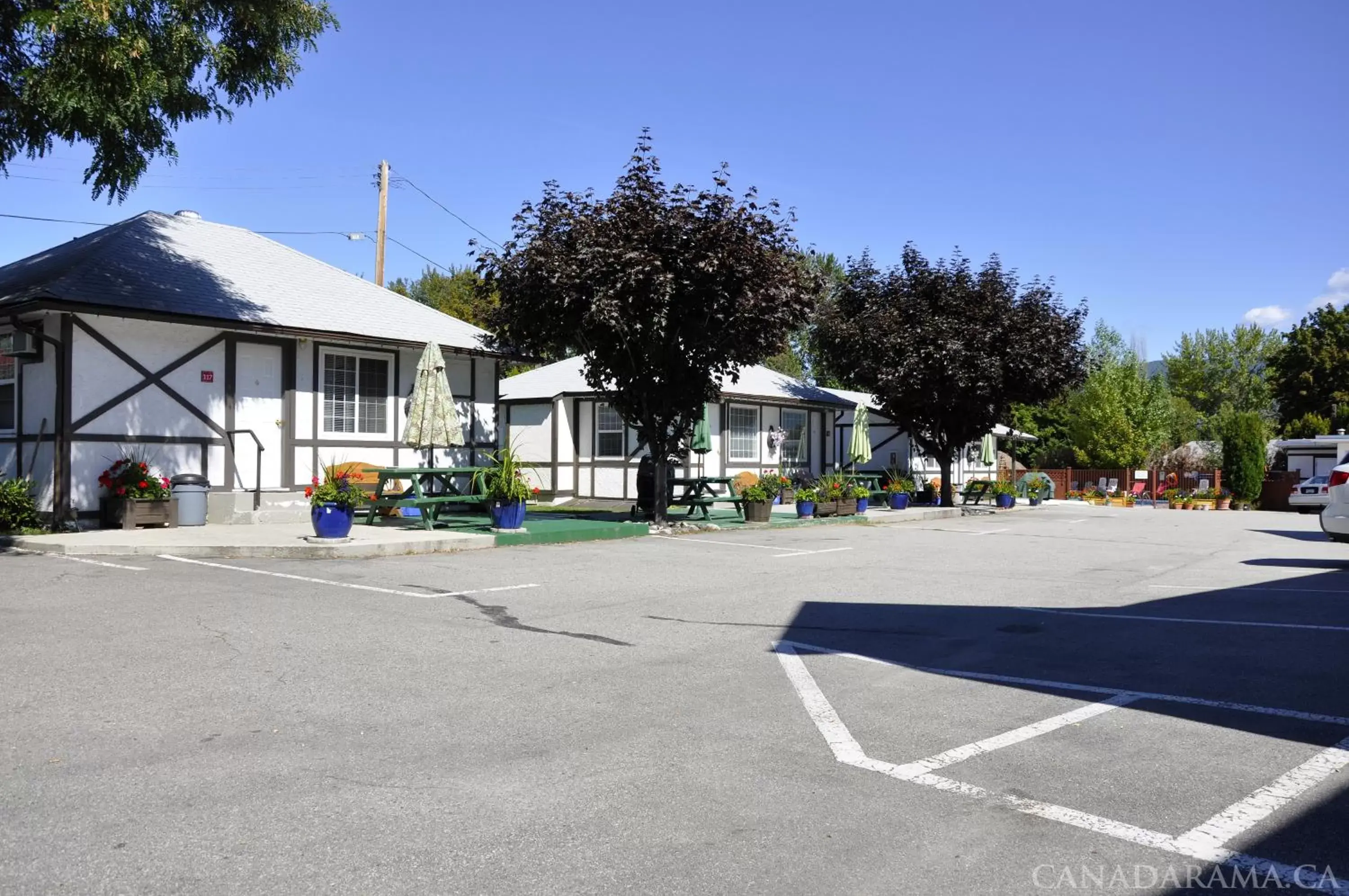 Day, Property Building in Rosedale Motel