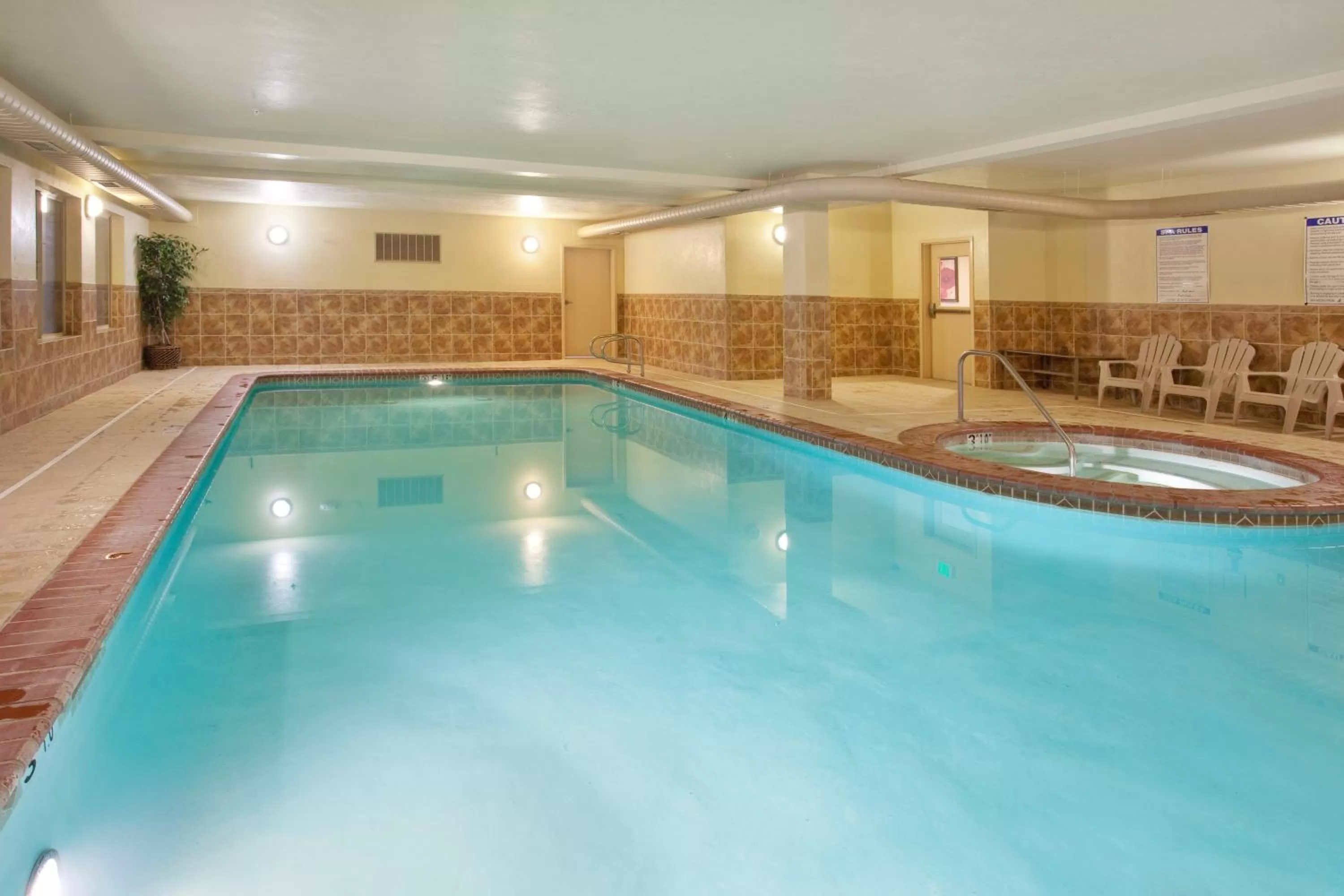 Swimming pool in Holiday Inn Express Hotel & Suites Cedar City by IHG
