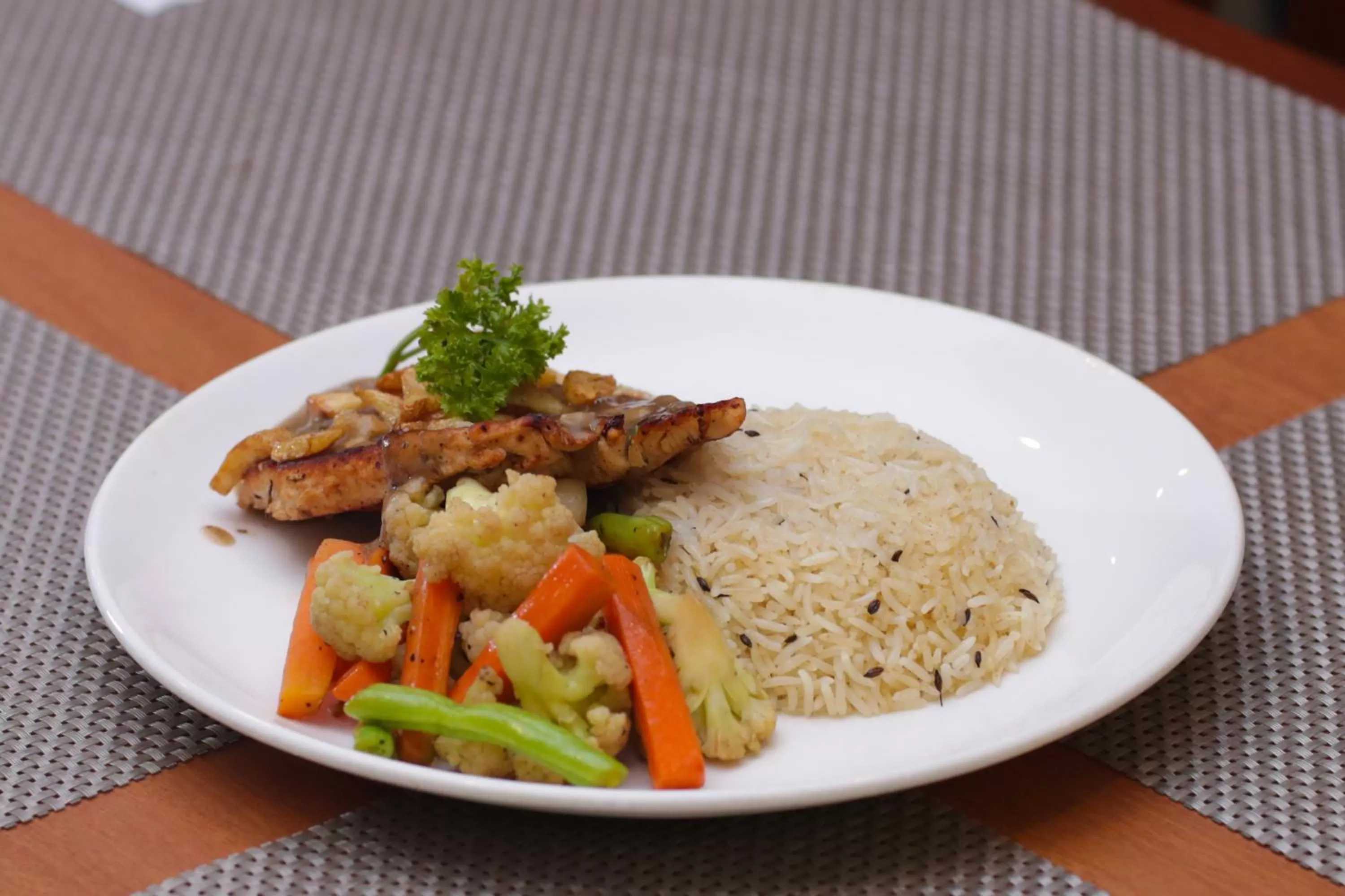 Food and drinks in Hotel Mums Home