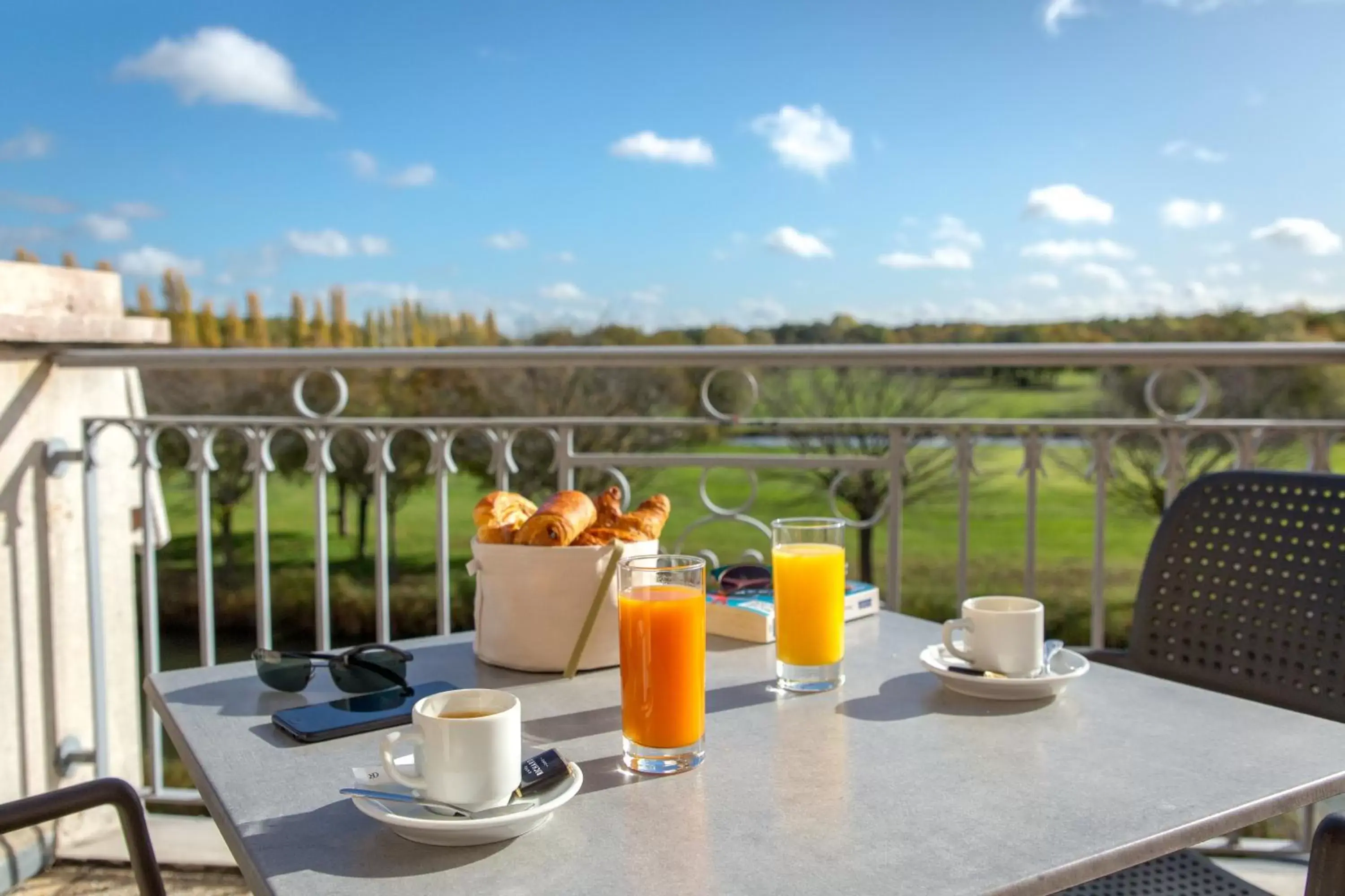 Balcony/Terrace in Mercure Chantilly Resort & Conventions