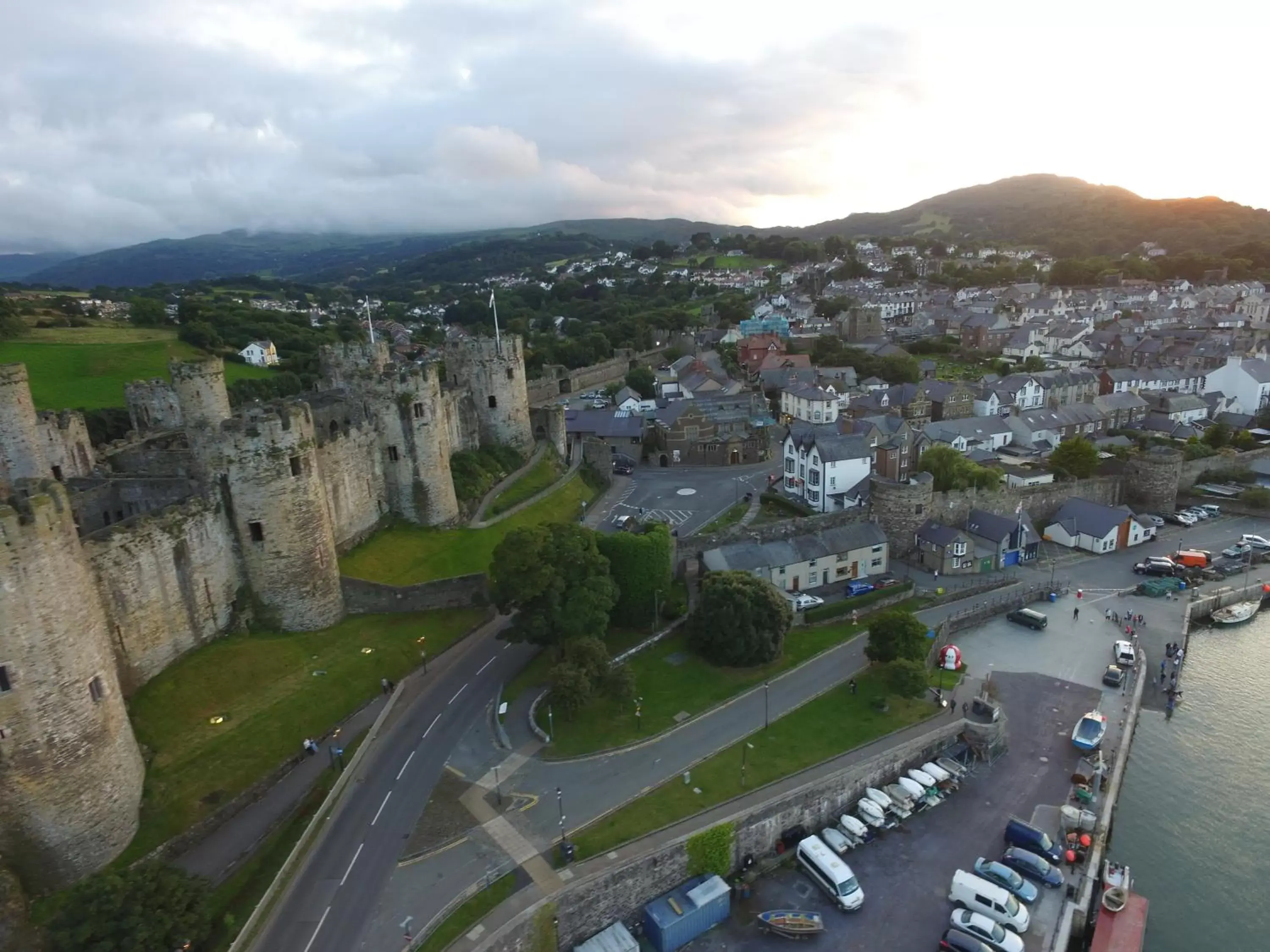 Bird's-eye View in Johnny Dough's Conwy with Rooms