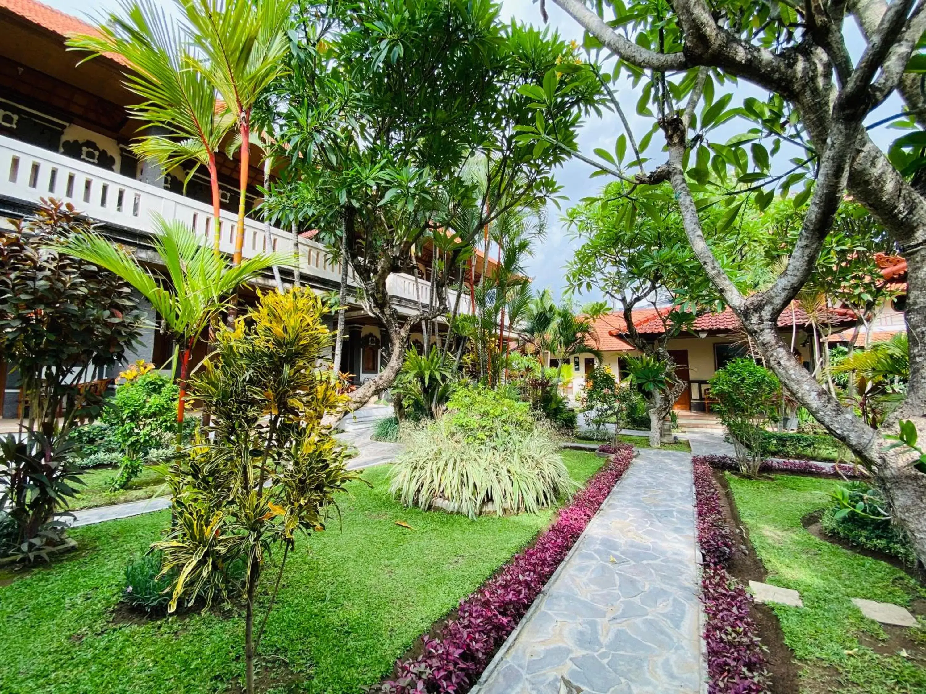 Property building, Garden in Kusnadi Hotel