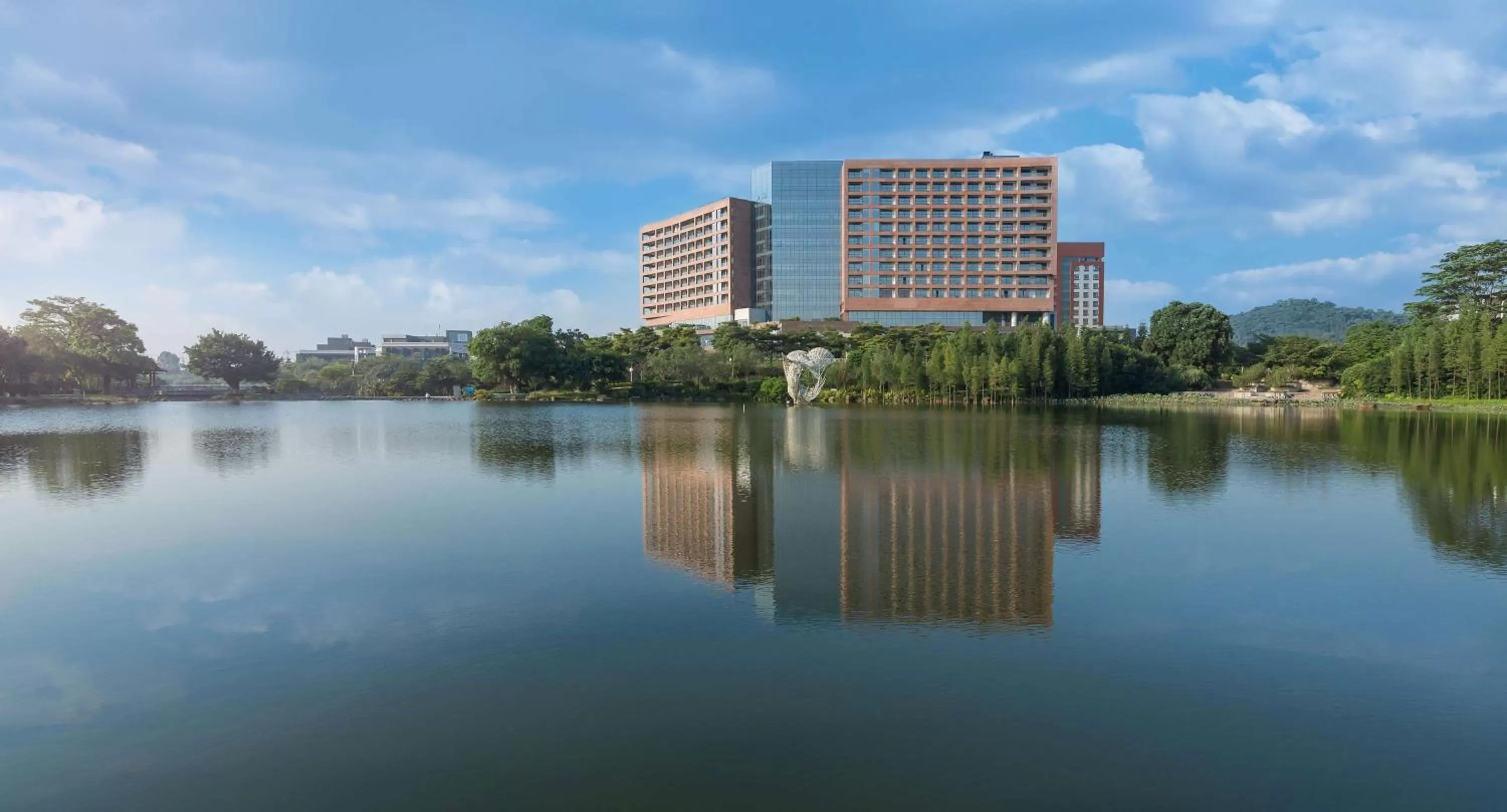DoubleTree by Hilton Guangzhou Science City-Free Shuttle Bus Service During Canton Fair Period