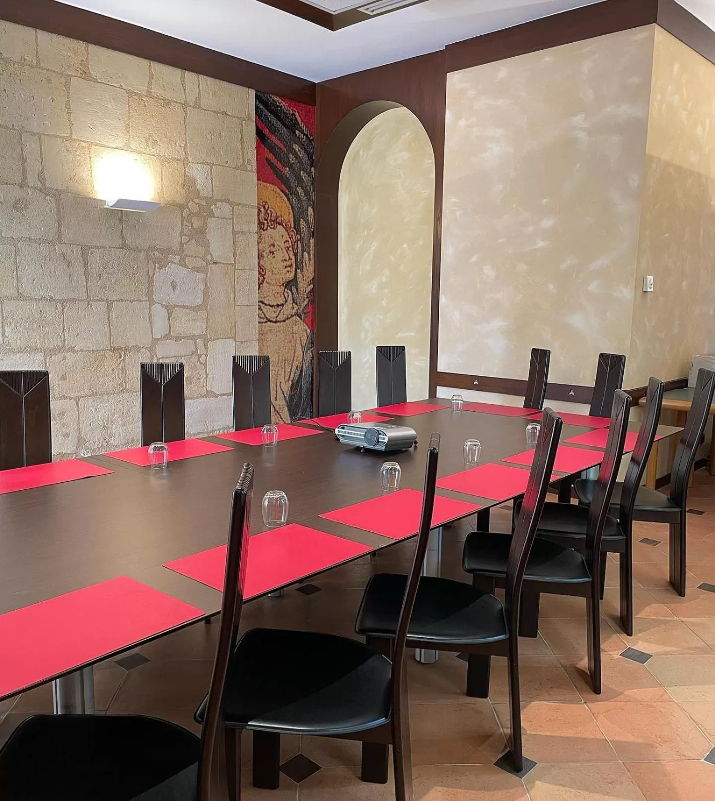 Meeting/conference room in Hôtel Au Logis des Remparts