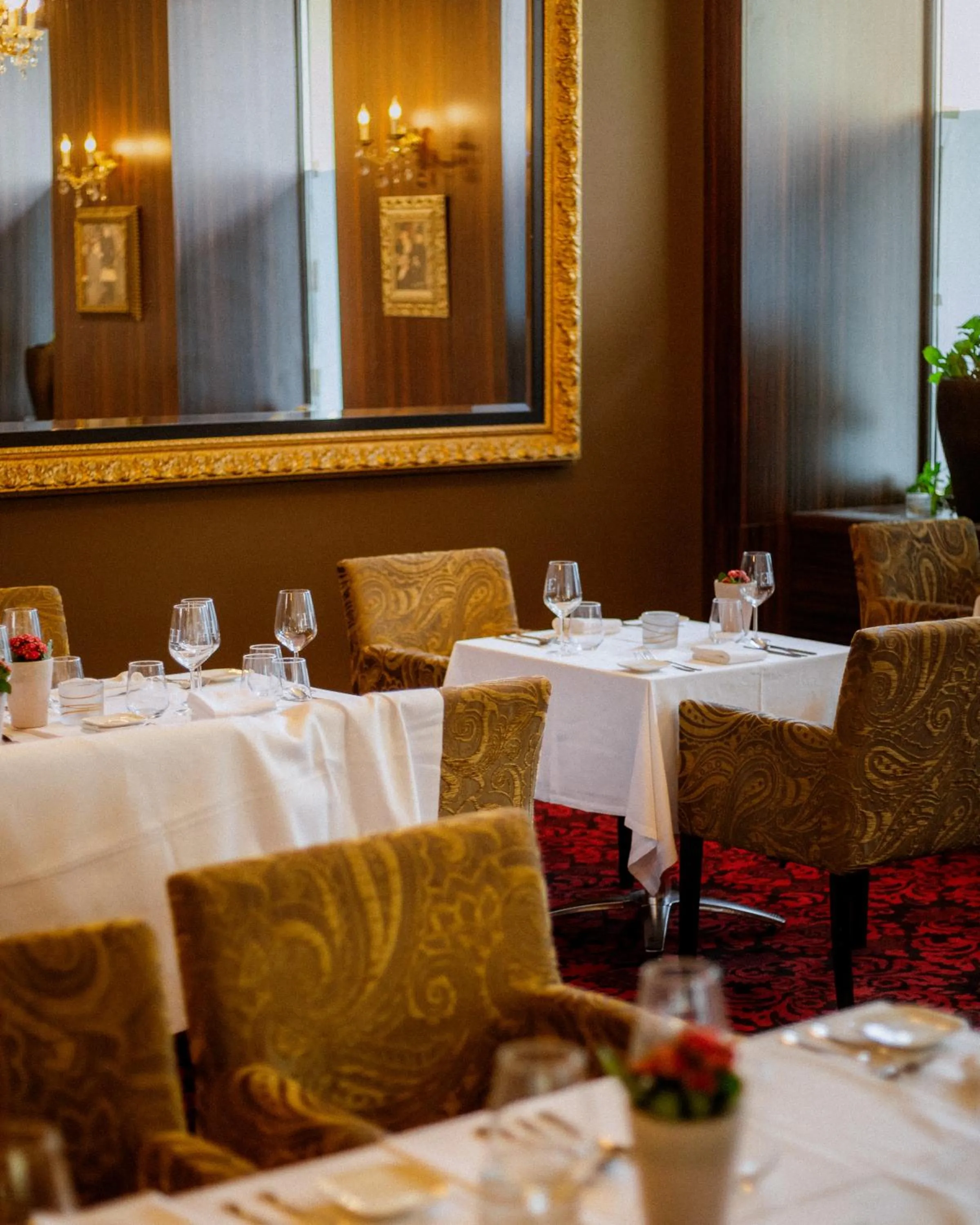 Restaurant/places to eat in Hotel Evropa