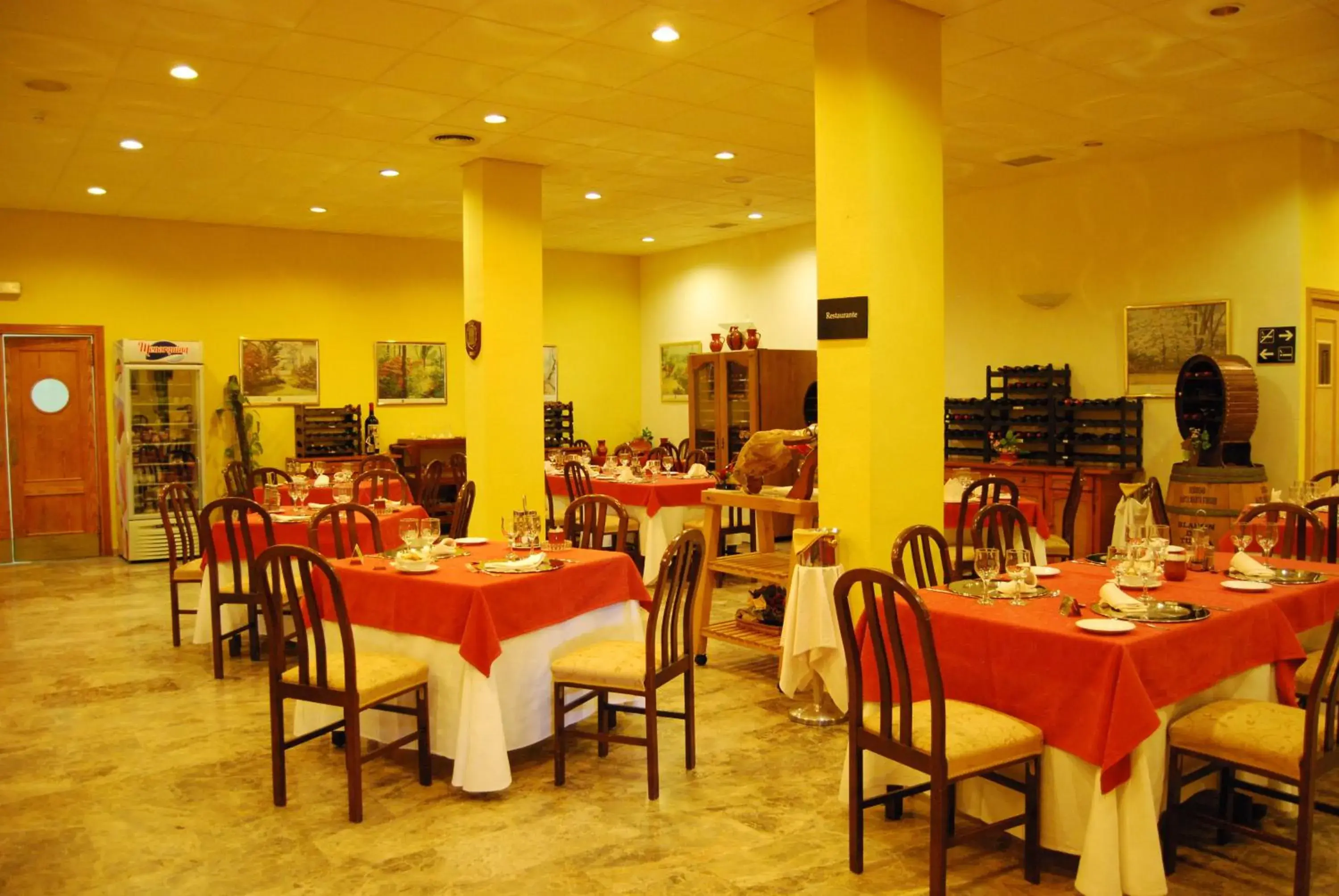 Restaurant/Places to Eat in Hotel Los Templarios