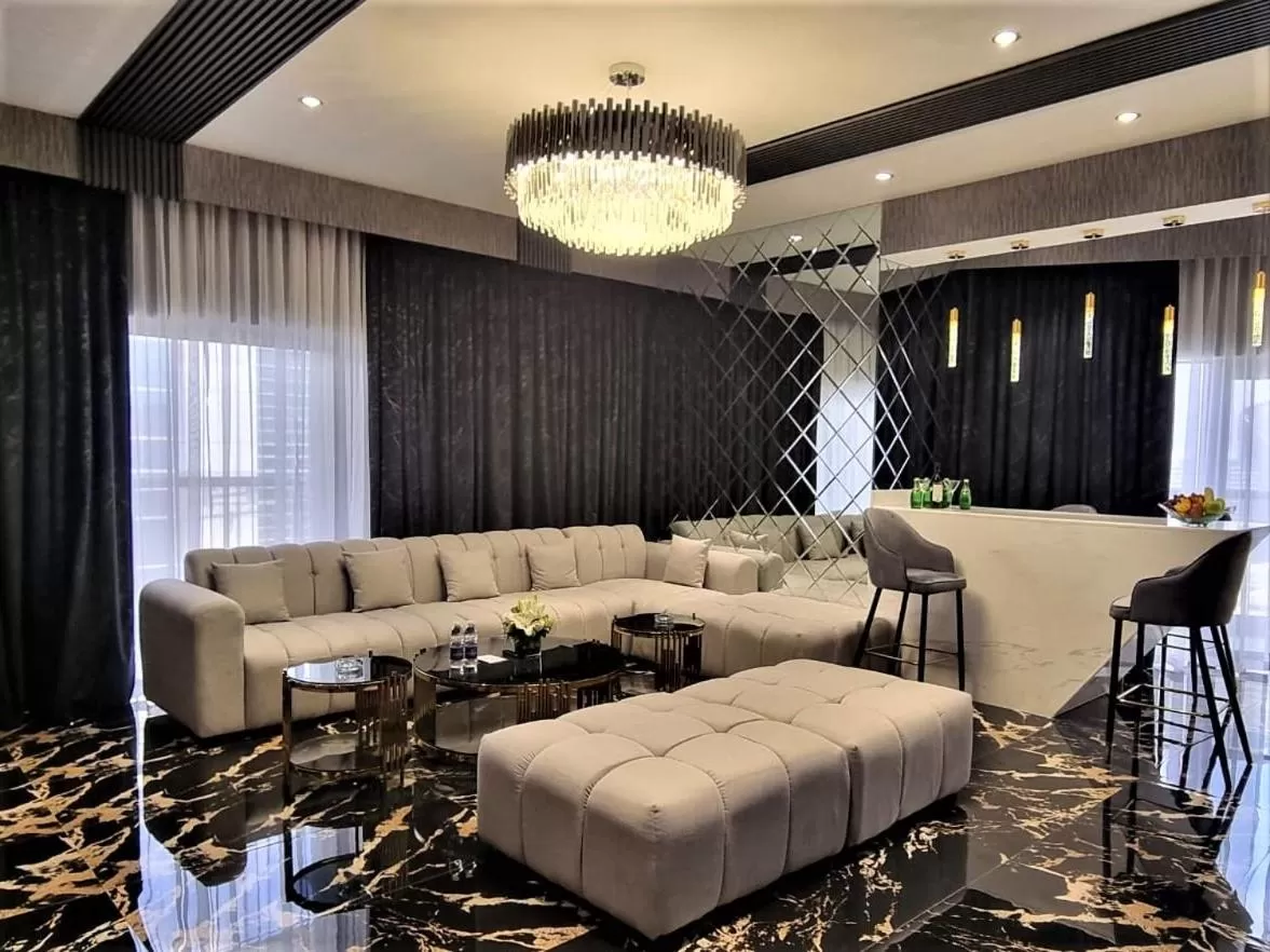 Living room in Majestic City Retreat Hotel