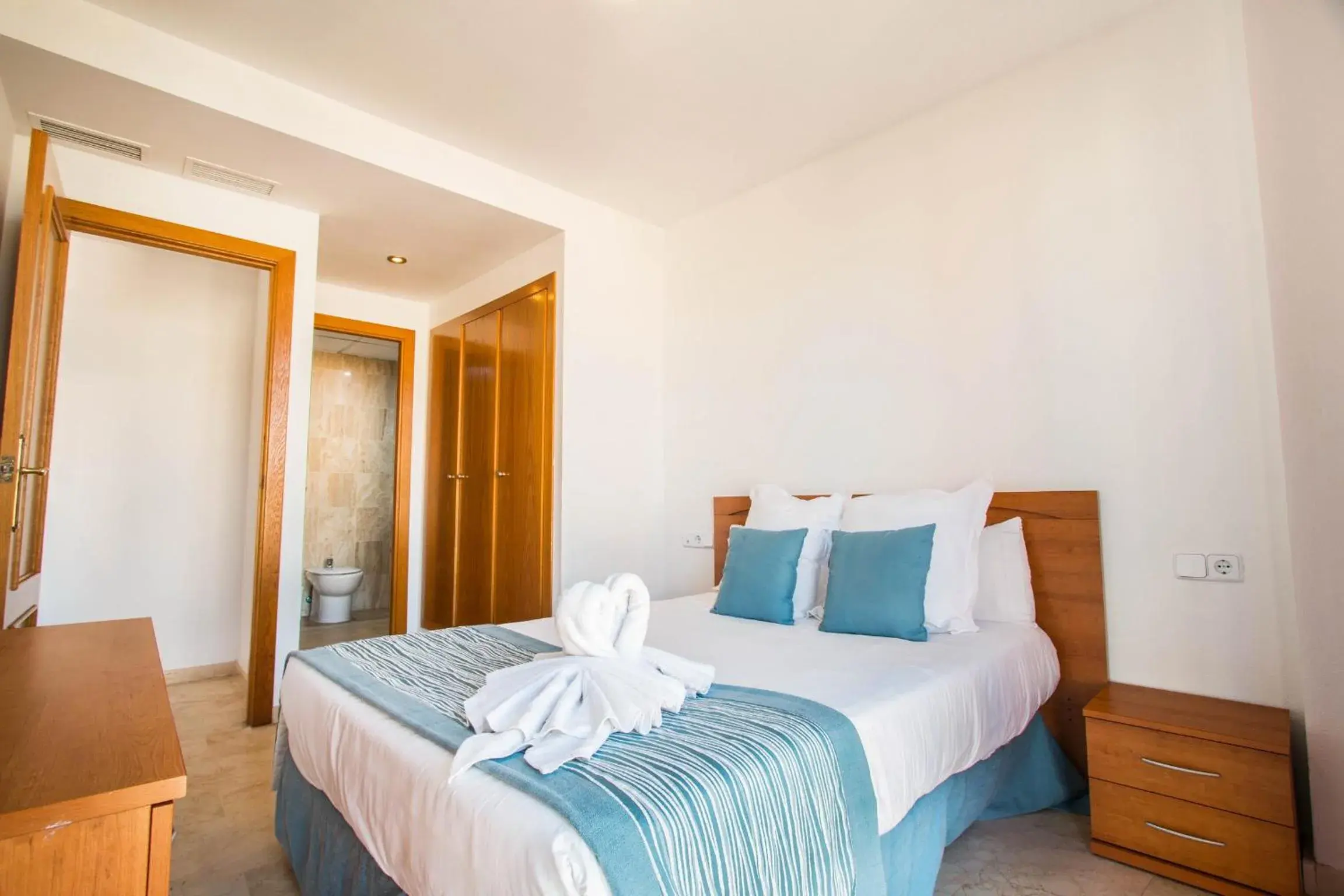 Bed in Apartamentos Magic Atrium Plaza Bed in Apartamentos Magic Atrium Plaza