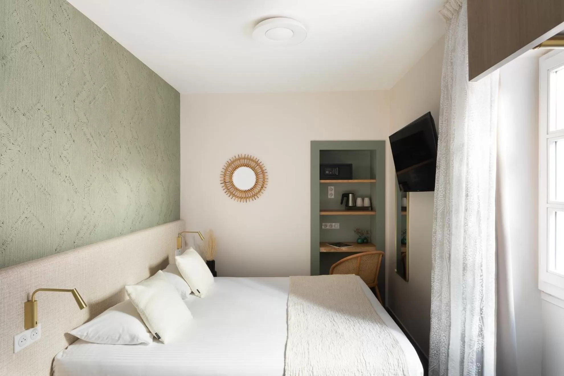 Bed in Best Western Hotel du Roy d'Aragon