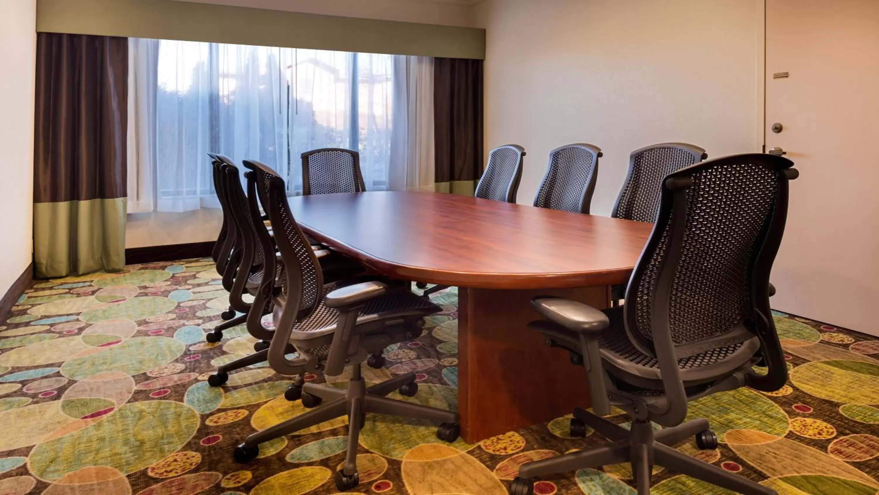 Meeting/conference room in Holiday Inn Hotel & Suites Warren, an IHG Hotel