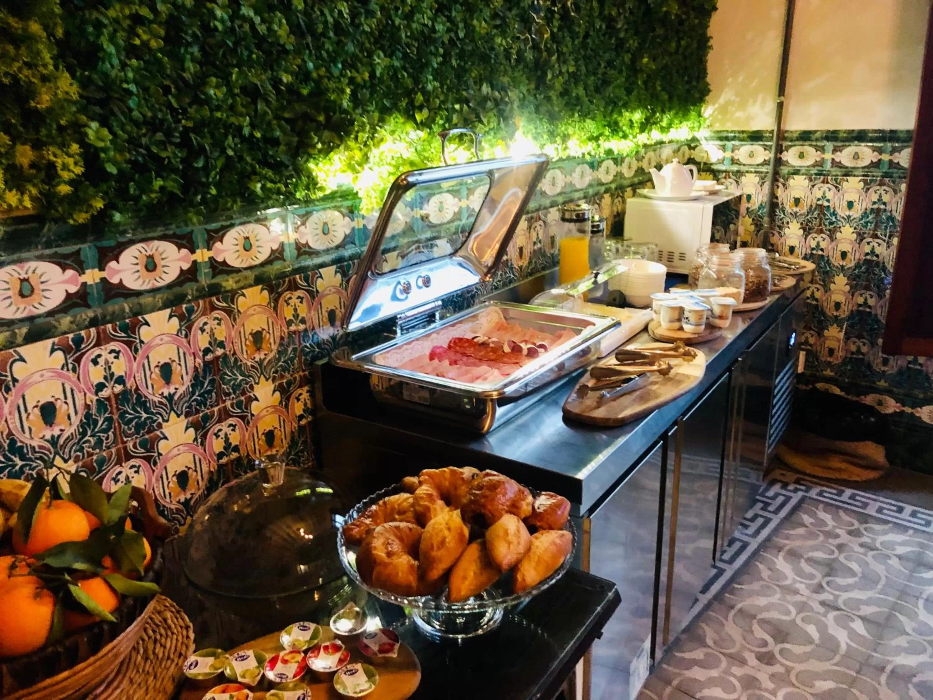 Buffet breakfast in Lluna Aqua Soller - Adults Recommended
