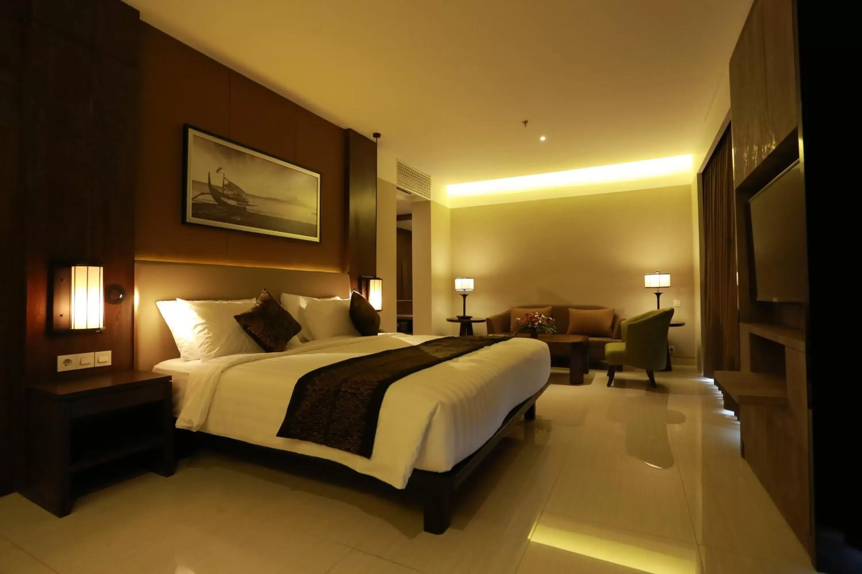 Photo of the whole room, Bed in eL Hotel Banyuwangi