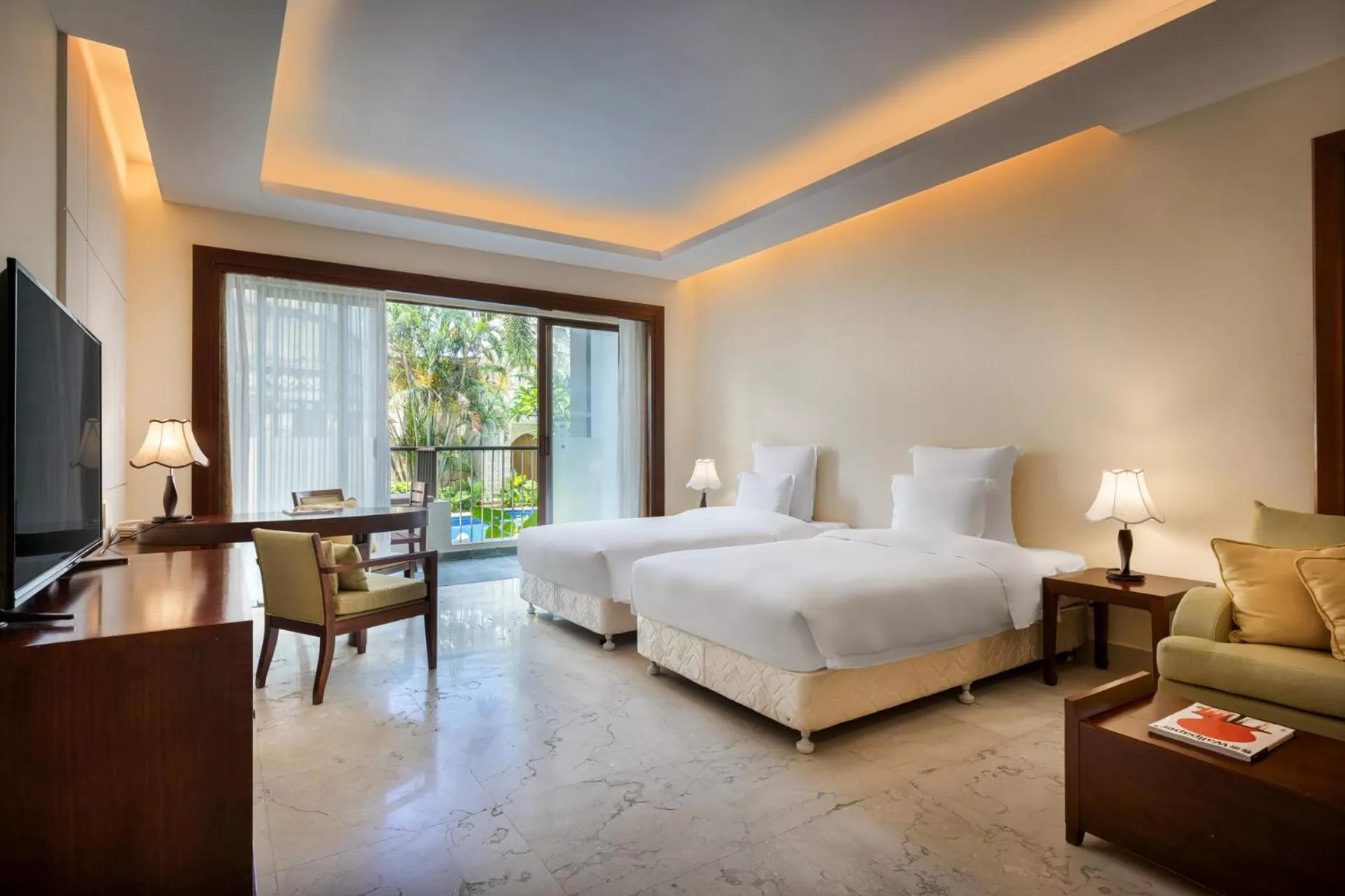Photo of the whole room, Bed in Pullman Sanya Yalong Bay Villas & Resort