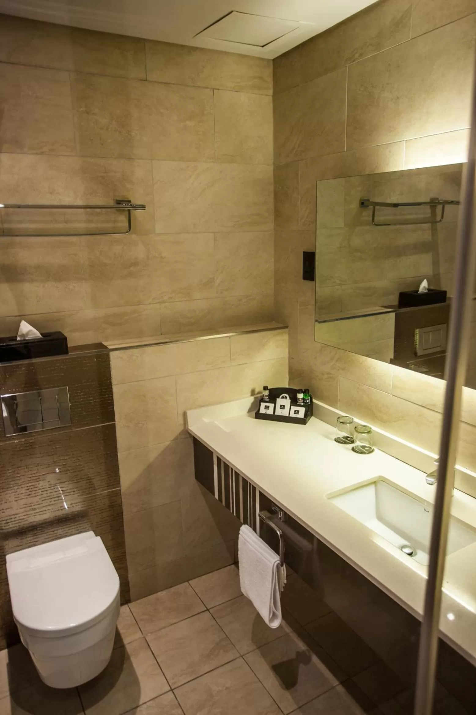 Shower in Coastlands Musgrave Hotel