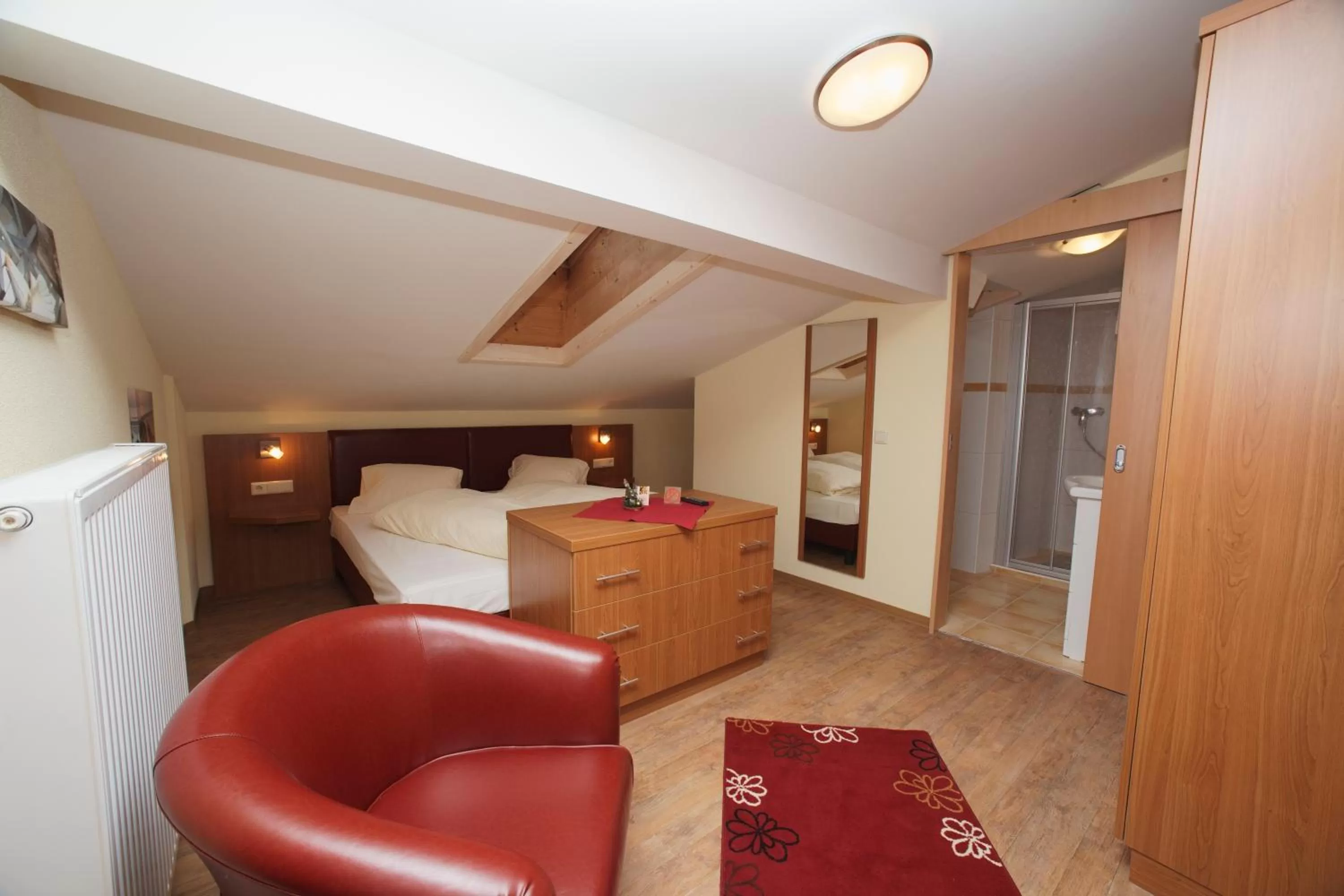 Bed in Mountain Motel