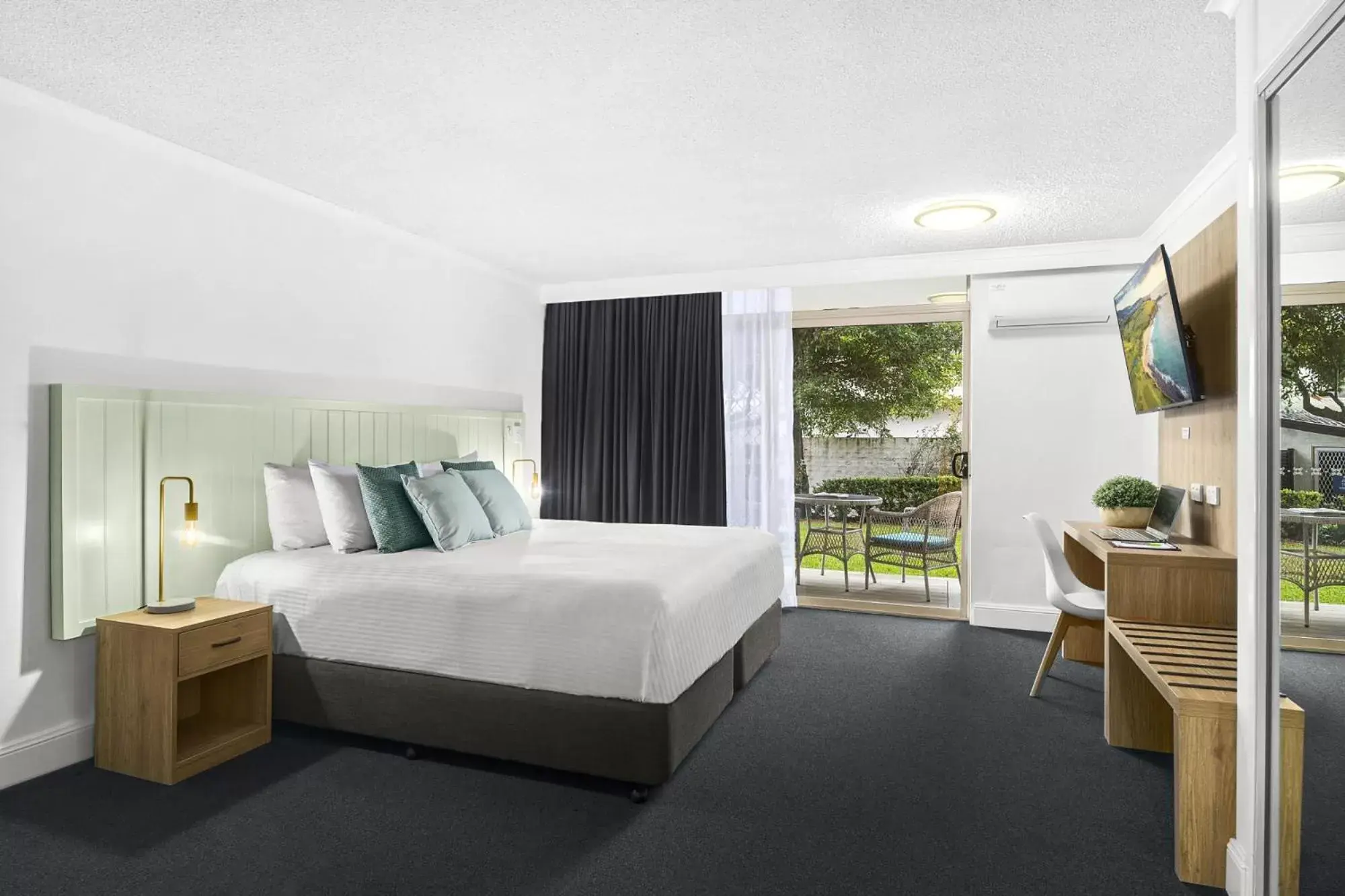 Bed in Kiama Shores