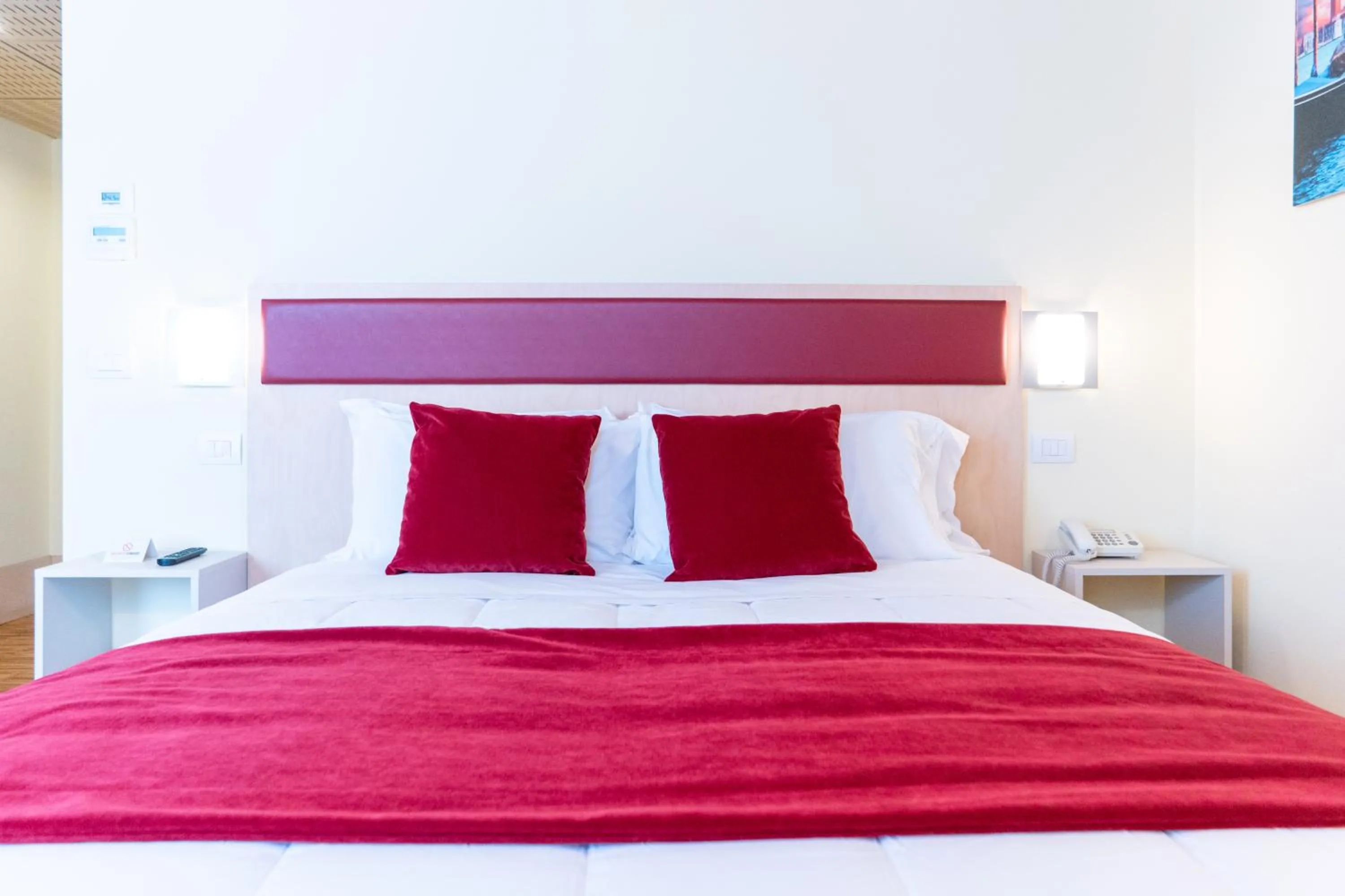 Bed in Hotel Autoespresso Venice - Atika & Atif