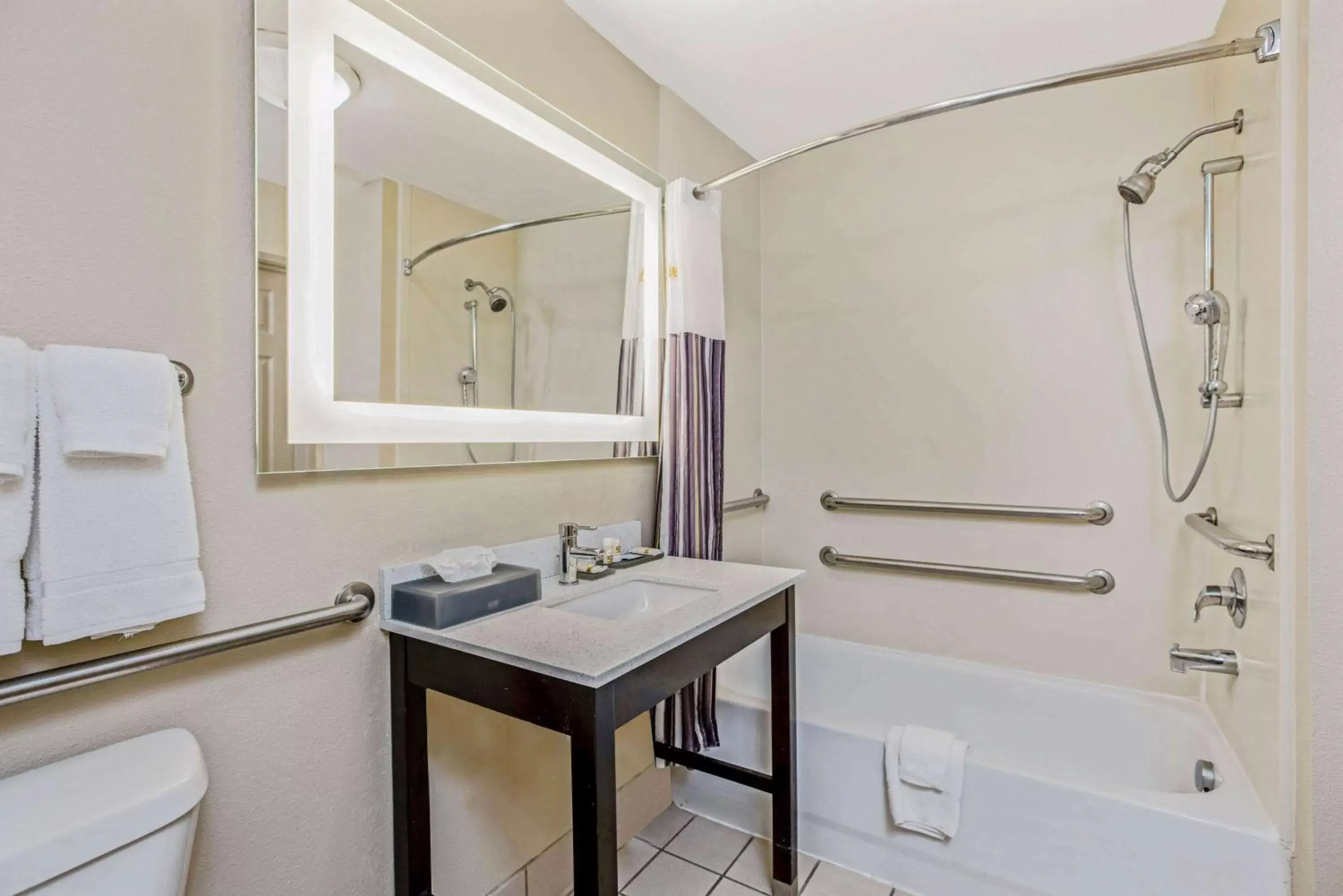Bathroom in La Quinta by Wyndham Corpus Christi Northwest