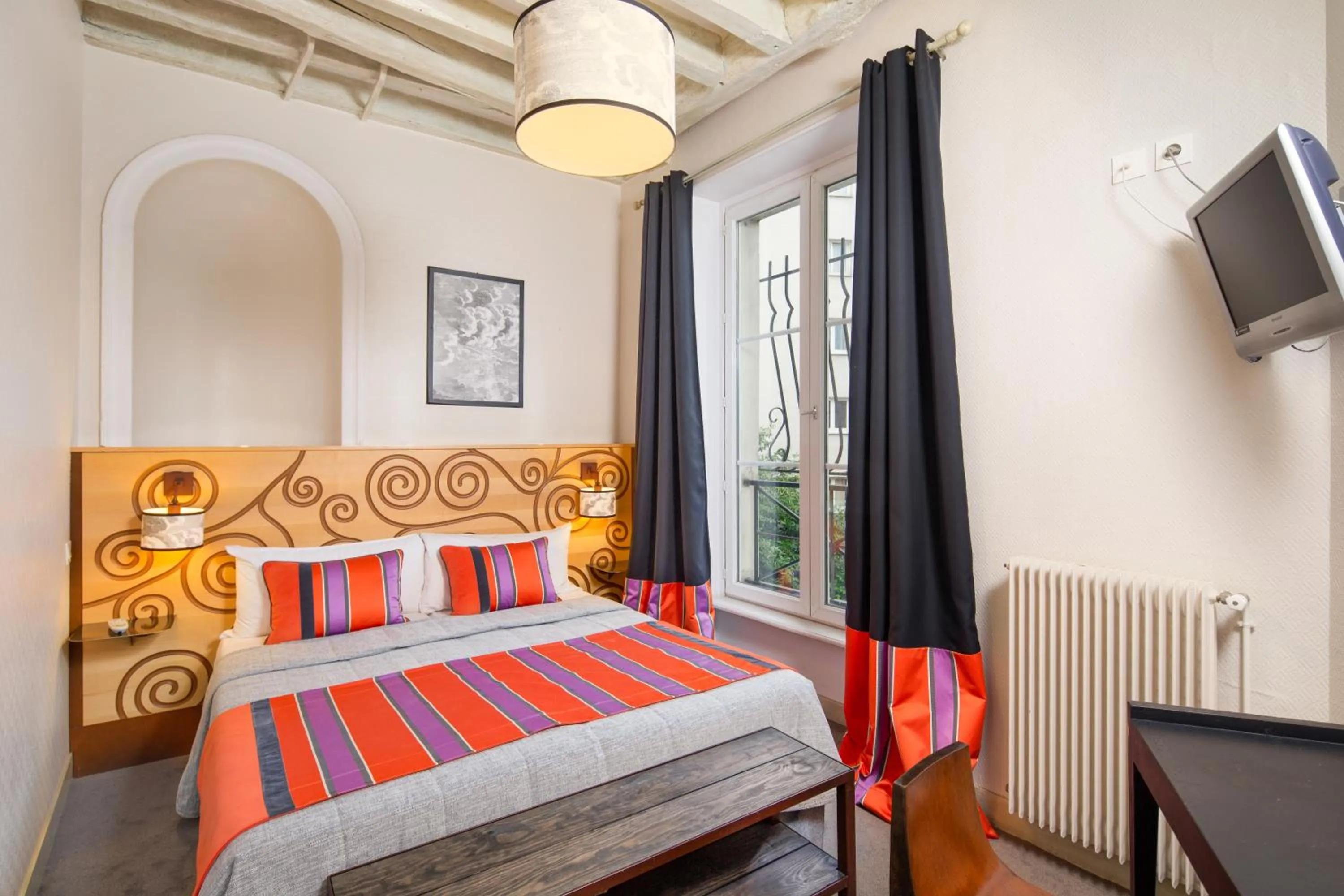 Bedroom, Bed in Hôtel Claret Bercy