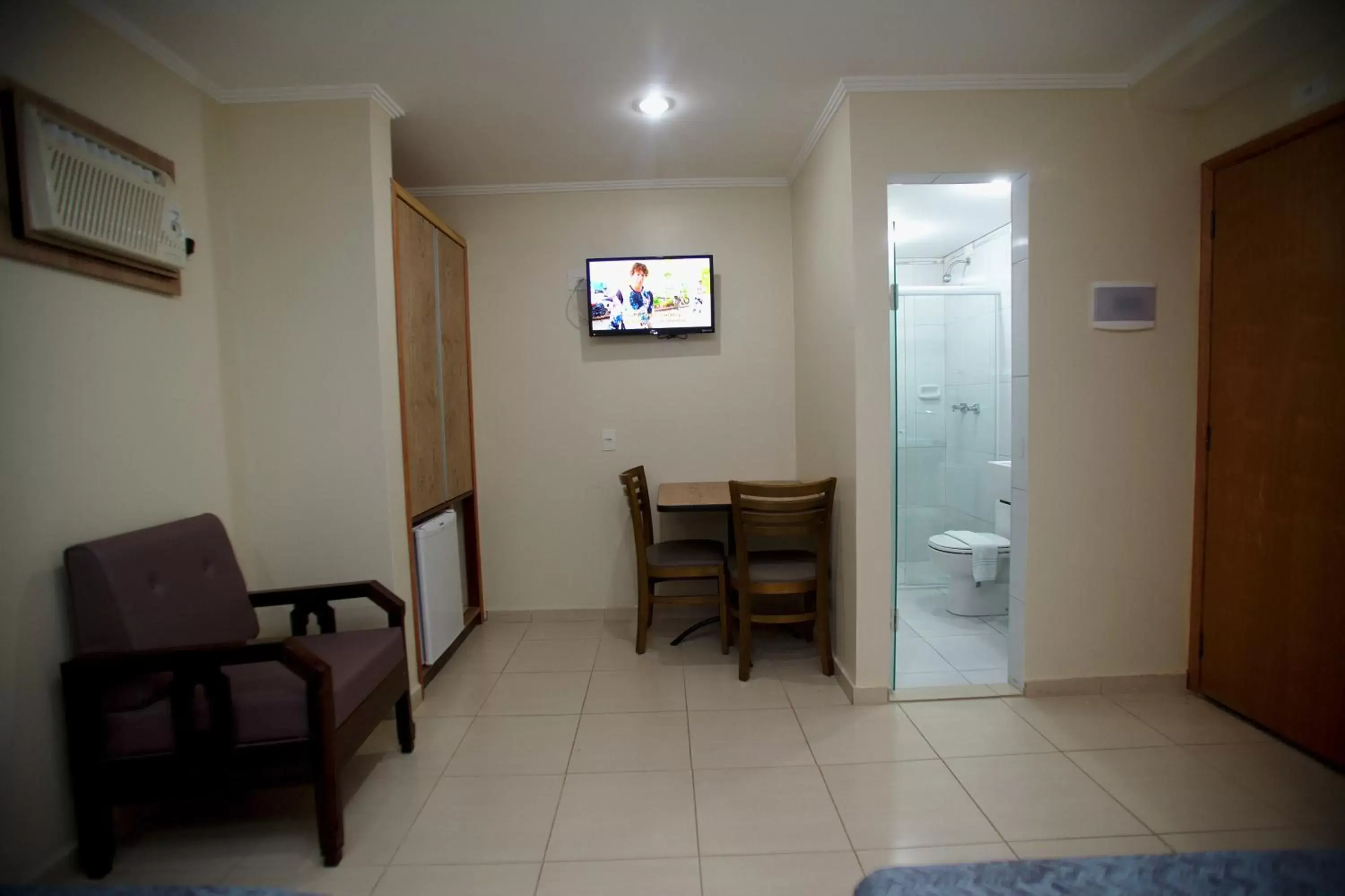 Bathroom, Seating Area in Hotel America do Sul