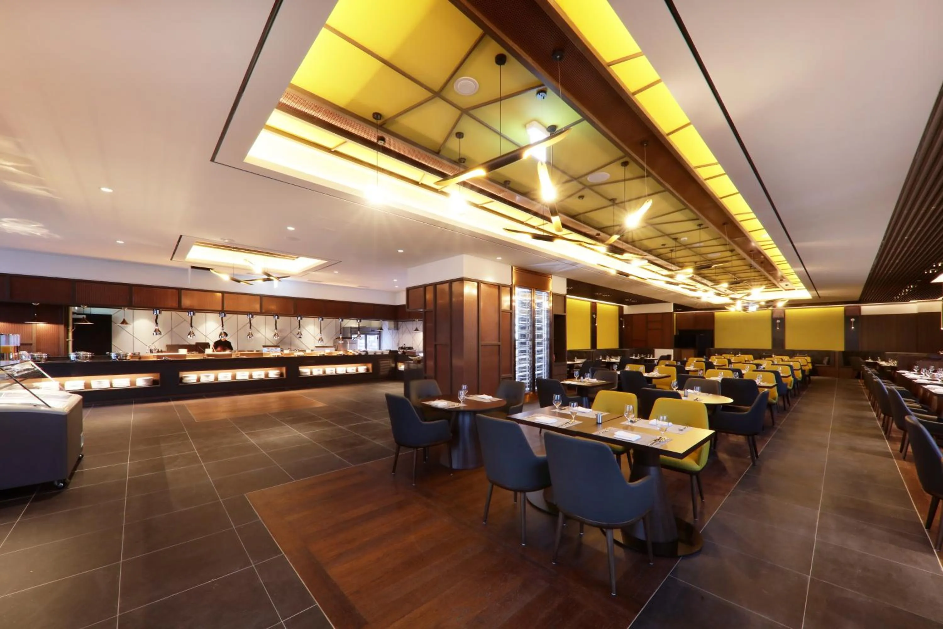 Restaurant/places to eat in Mercure Ambassador Ulsan