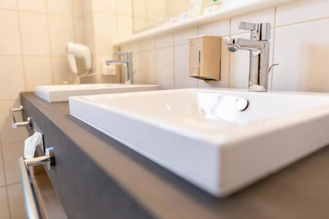 Bathroom in Hotel Alfa