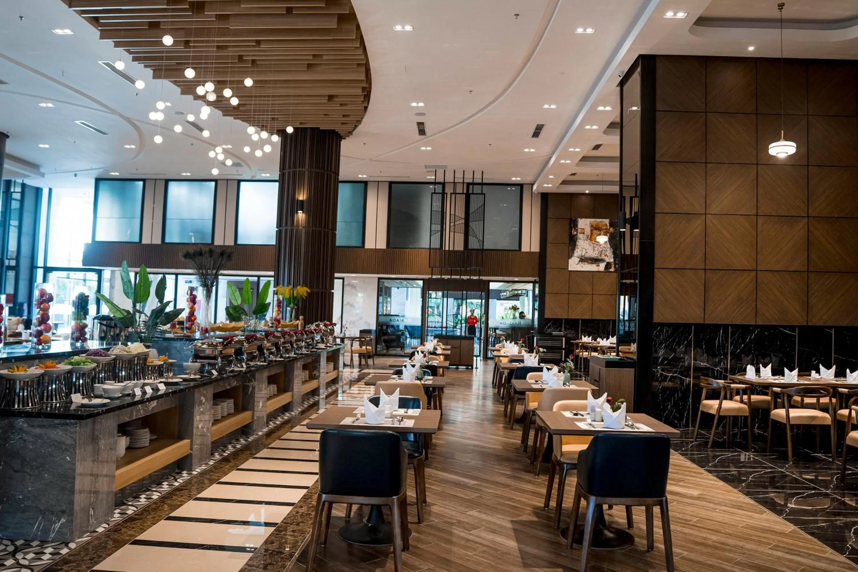 Restaurant/places to eat in Ramada Hotel & Suites by Wyndham Halong Bay View