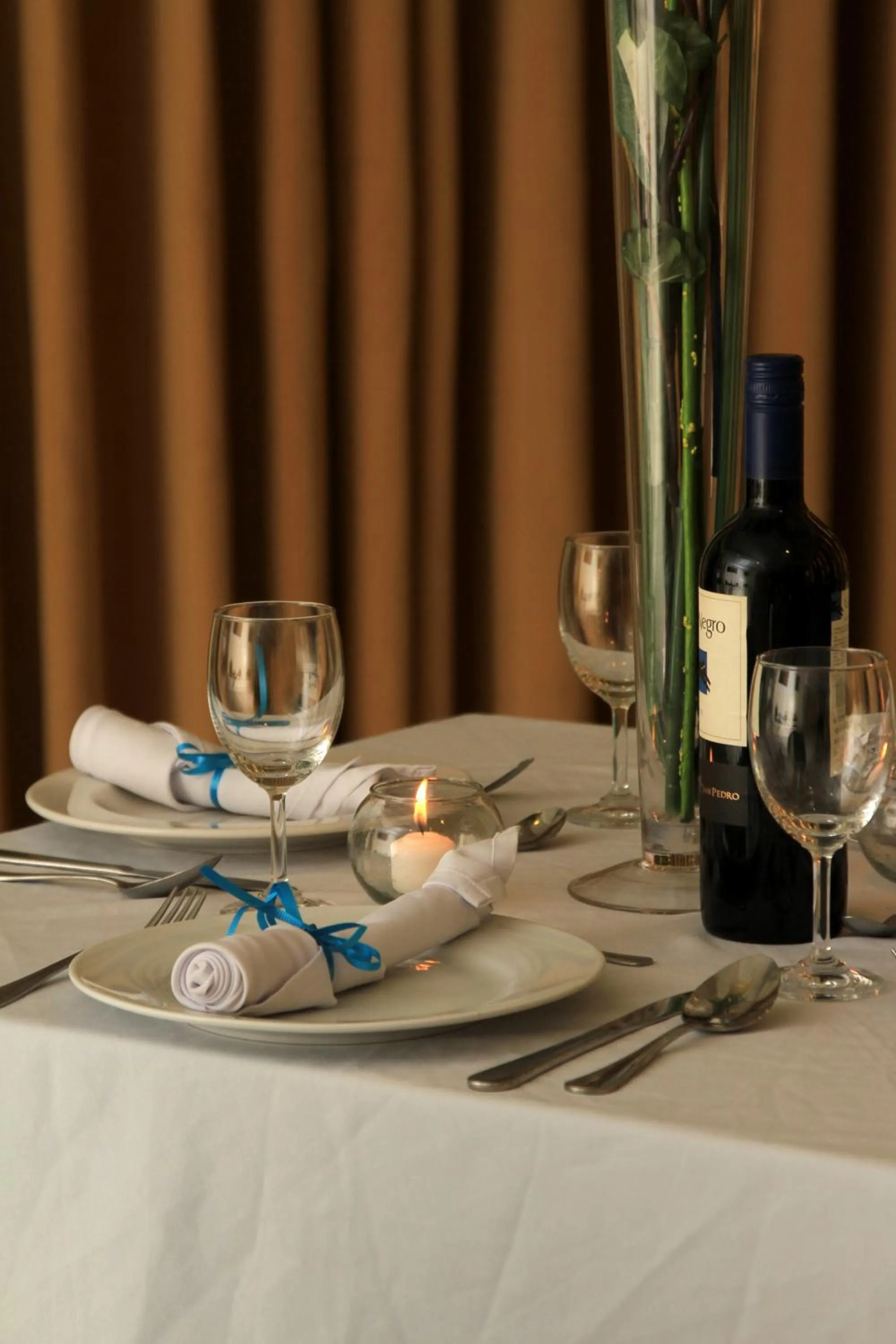 Balcony/Terrace, Restaurant/Places to Eat in Casa Pura Inn and Suites