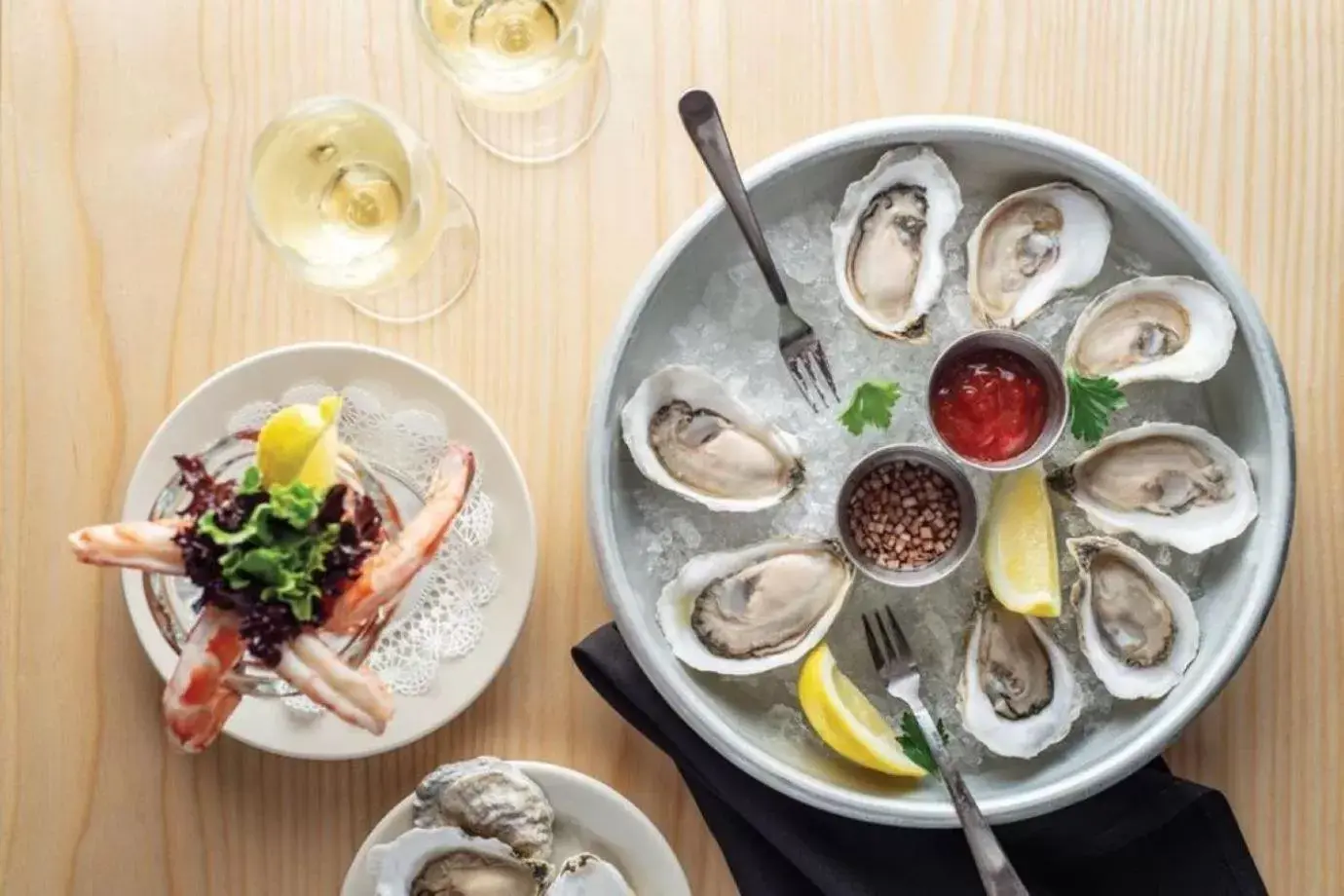 Food and drinks in Port Inn & Suites Kennebunk, an Ascend Collection Hotel Food and drinks in Port Inn & Suites Kennebunk, an Ascend Collection Hotel