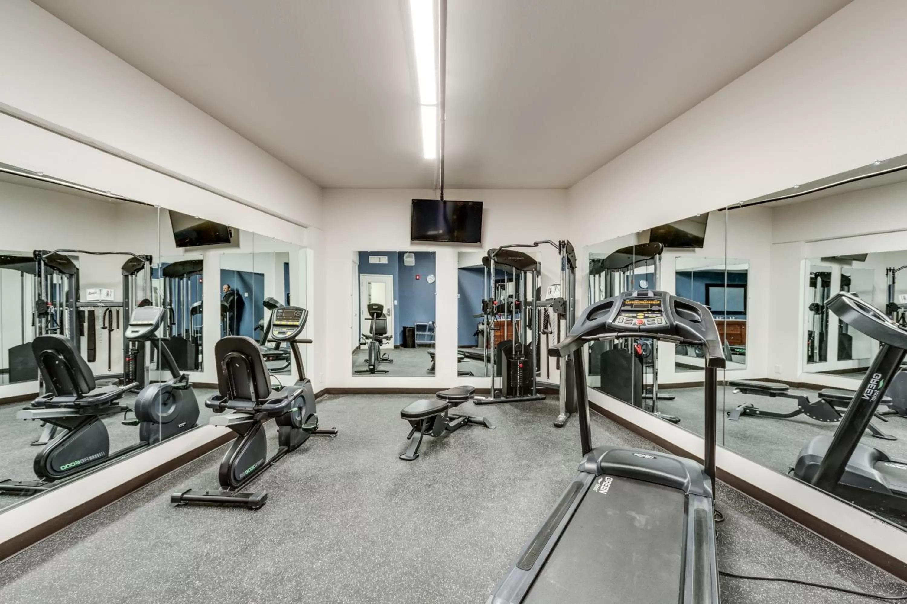 Fitness centre/facilities in Baymont by Wyndham Spokane