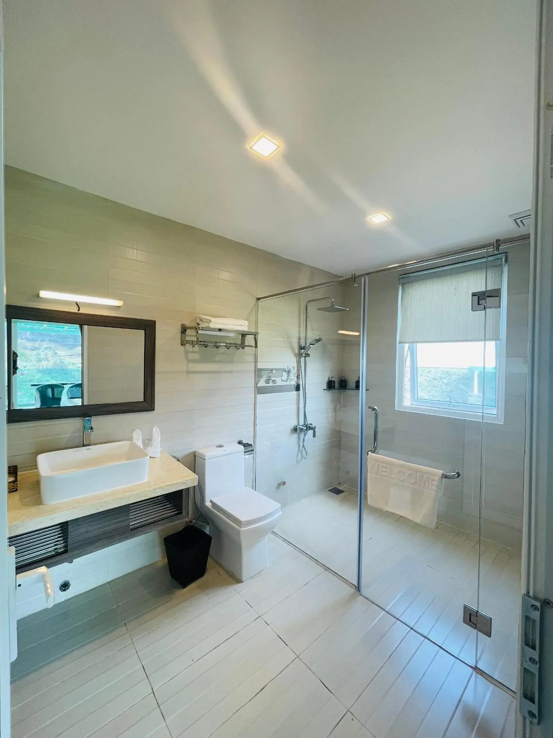 Shower, Bathroom in Dalat Wonder  Resort