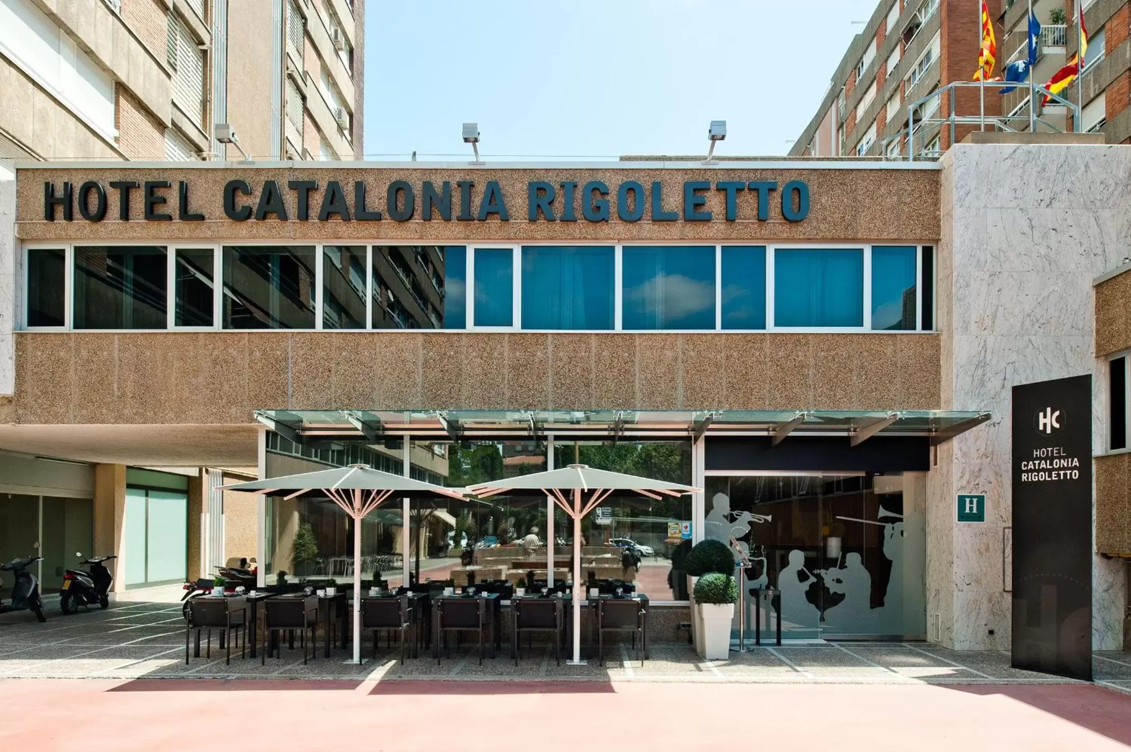 Facade/entrance, Property Building in Catalonia Rigoletto