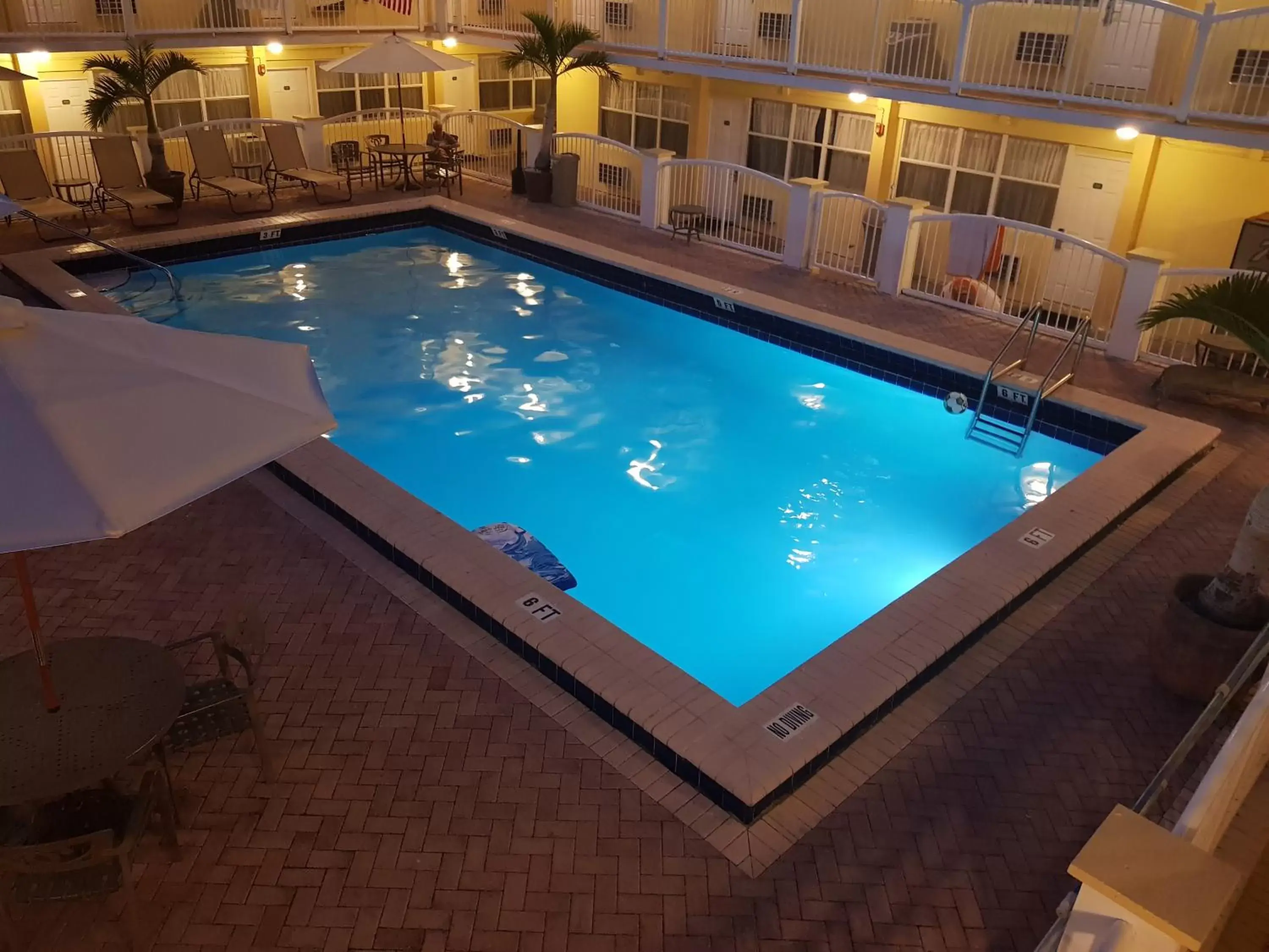View (from property/room), Swimming Pool in Beach Place Hotel