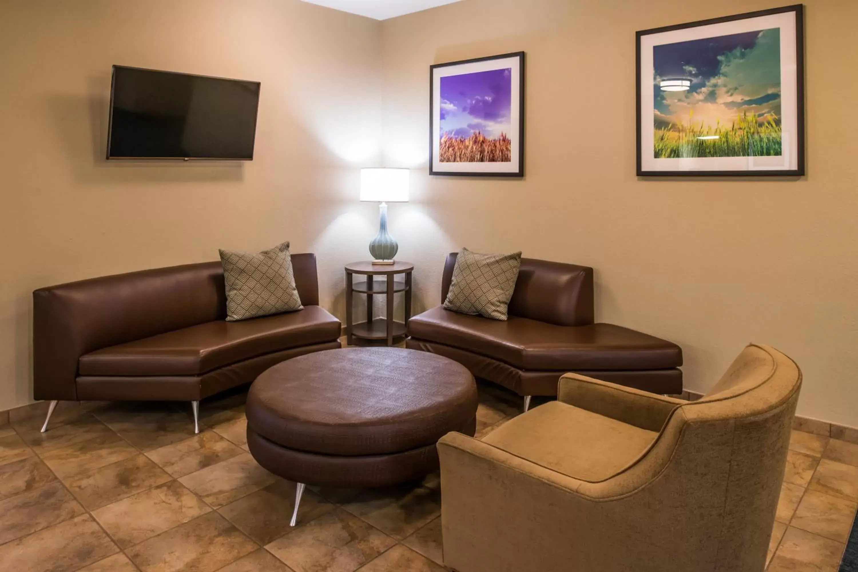 Lobby or reception, Seating Area in Candlewood Suites Paducah, an IHG Hotel