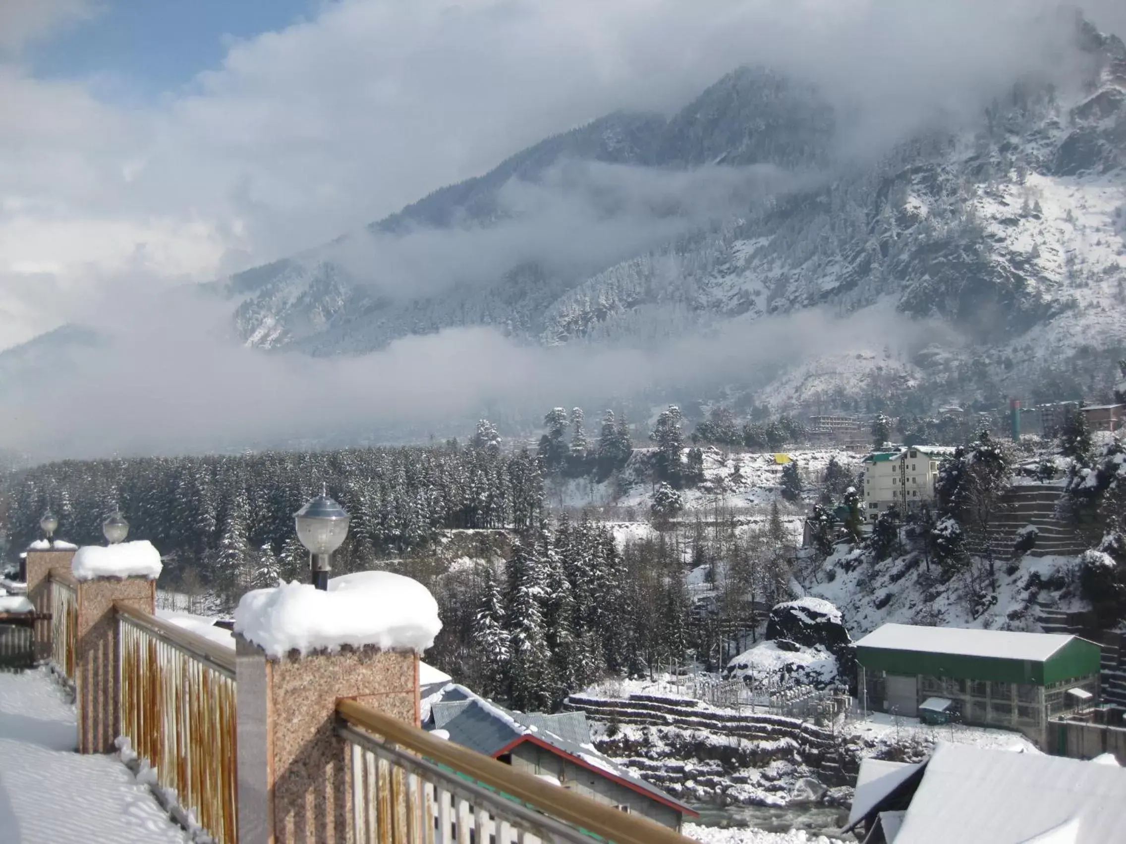 Winter in Sarthak Regency ,Rangri ,Manali