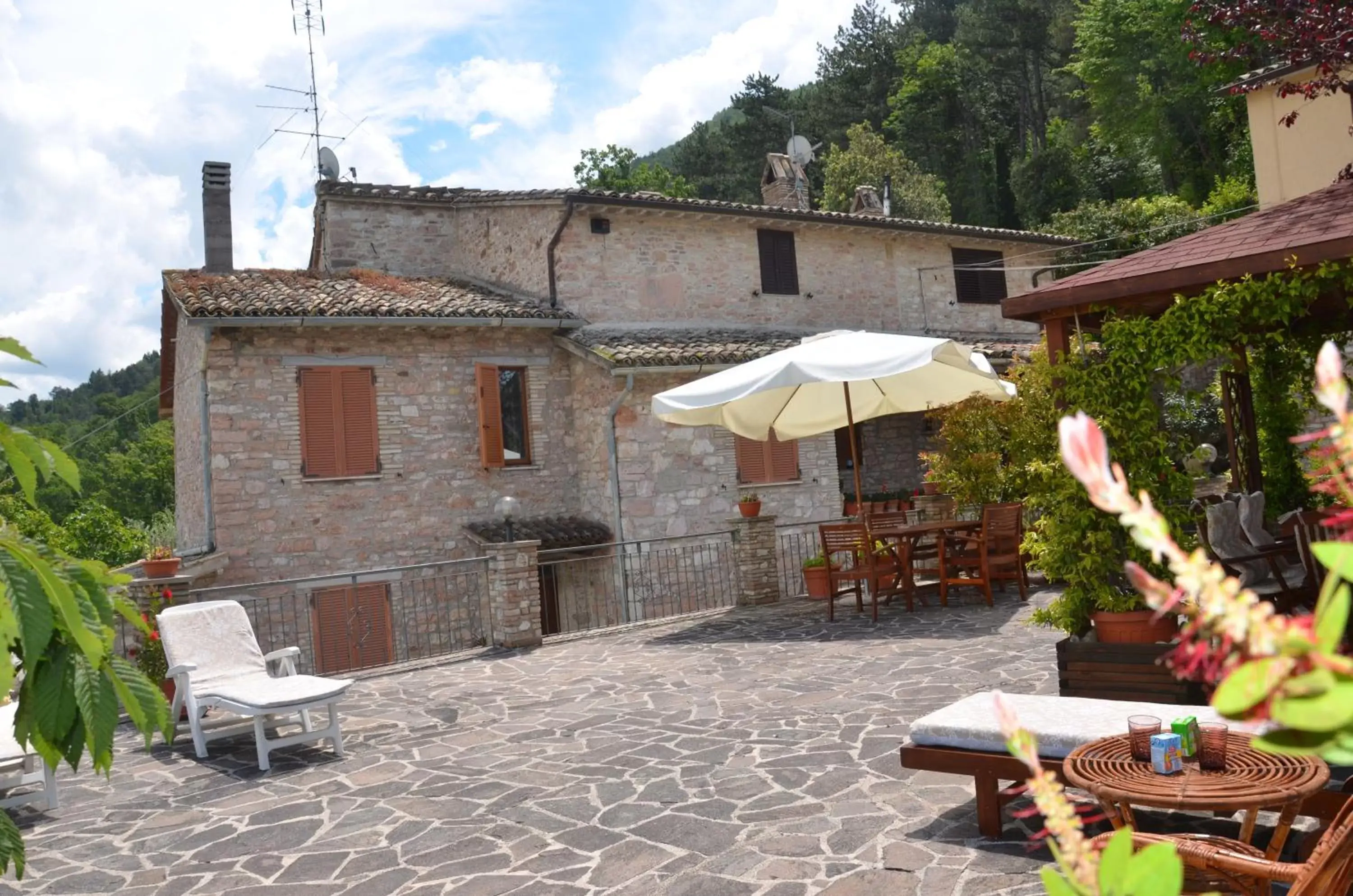 Facade/entrance, Property Building in B&B La Terrazza Del Subasio