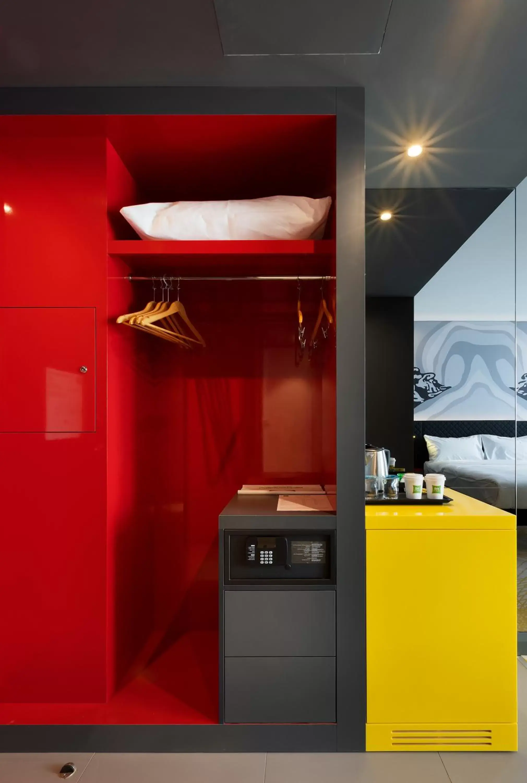 Communal lounge/ TV room in ibis Styles Istanbul Merter