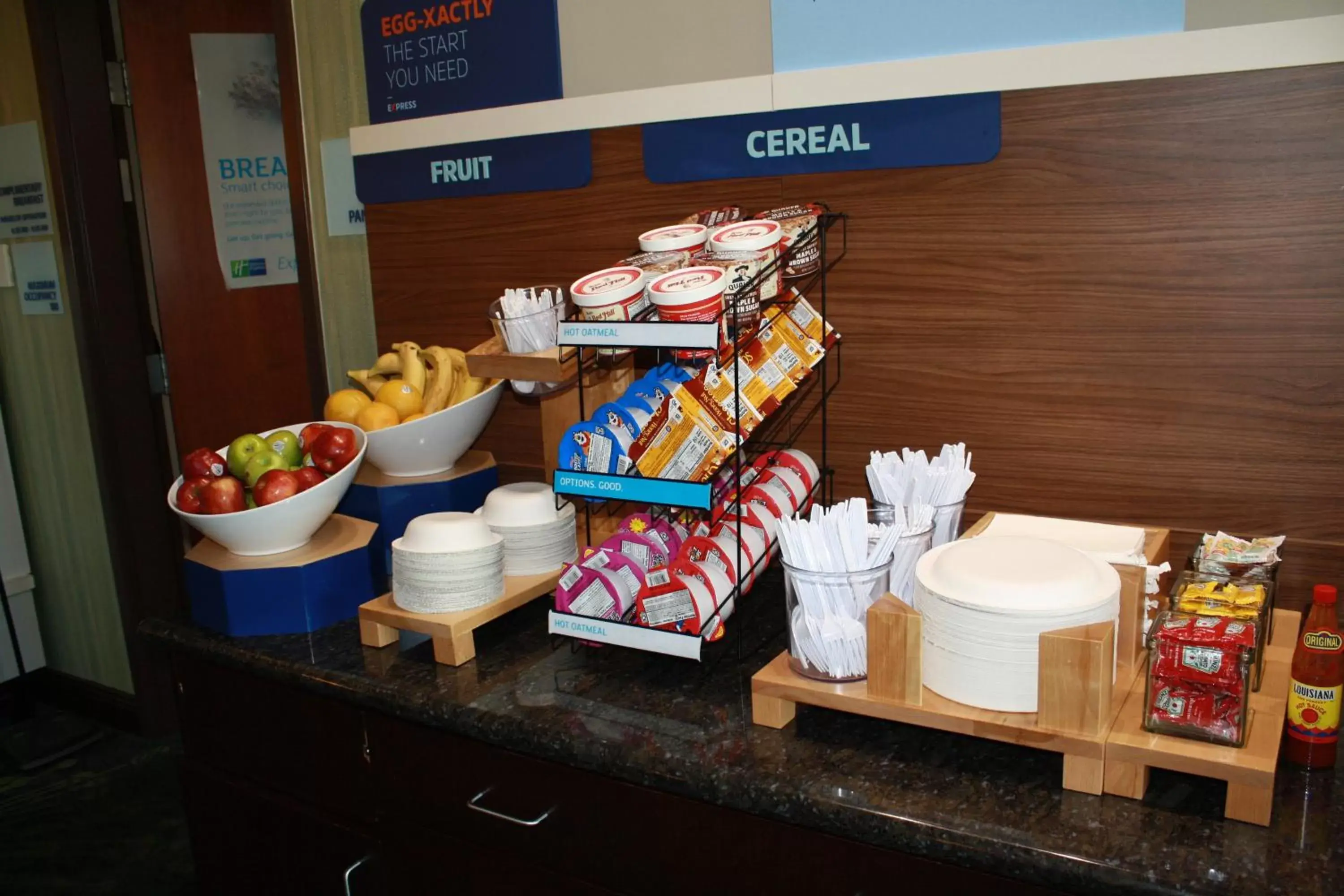 Breakfast in Holiday Inn Express & Suites Morton Peoria Area, an IHG Hotel