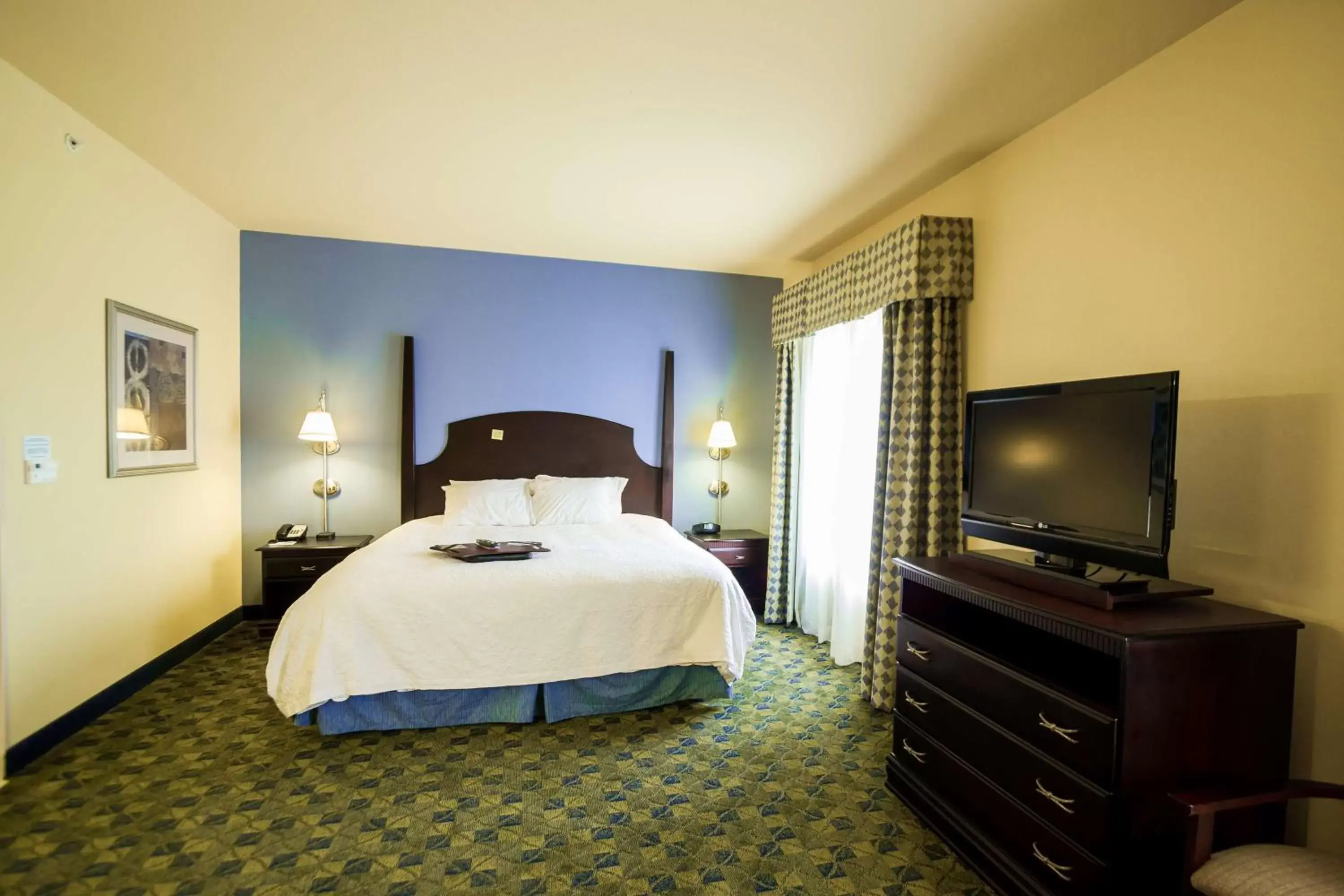 Bedroom, Bed in Hampton Inn & Suites Natchez