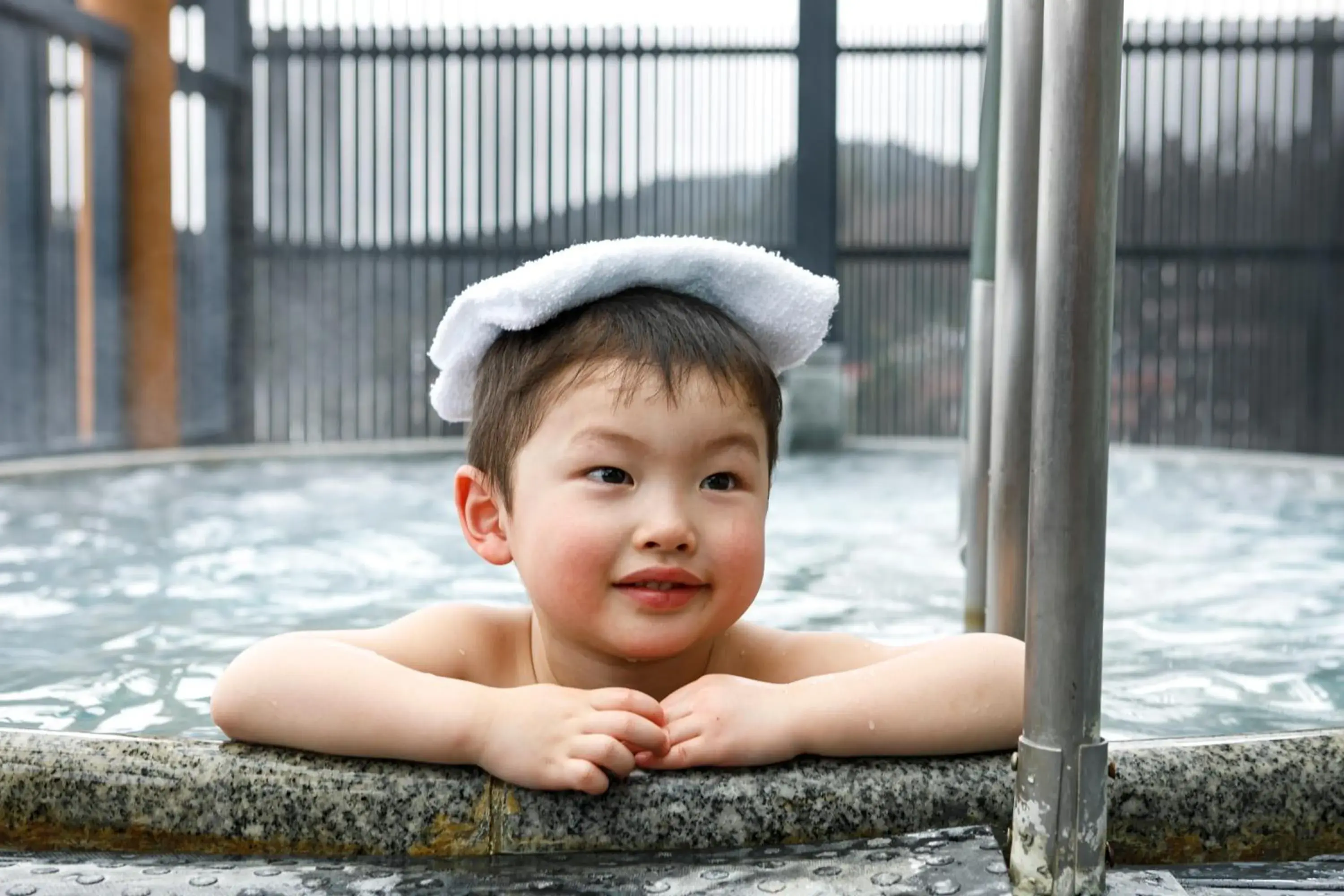 Hot Spring Bath, Children in Honjin Hiranoya Bekkan Annex