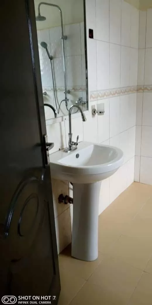 Bathroom in Acactus Hotel