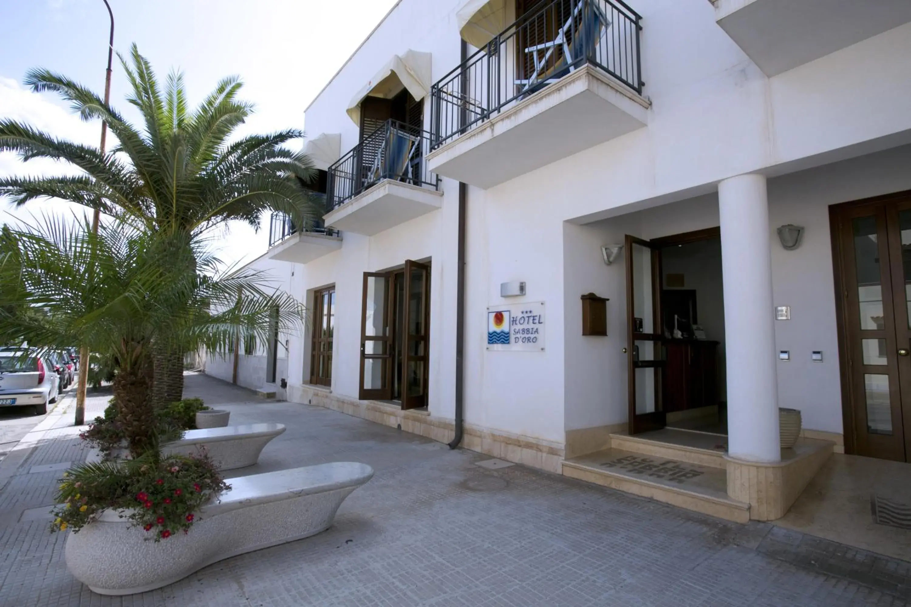 Facade/entrance, Property Building in Hotel Sabbia d'Oro